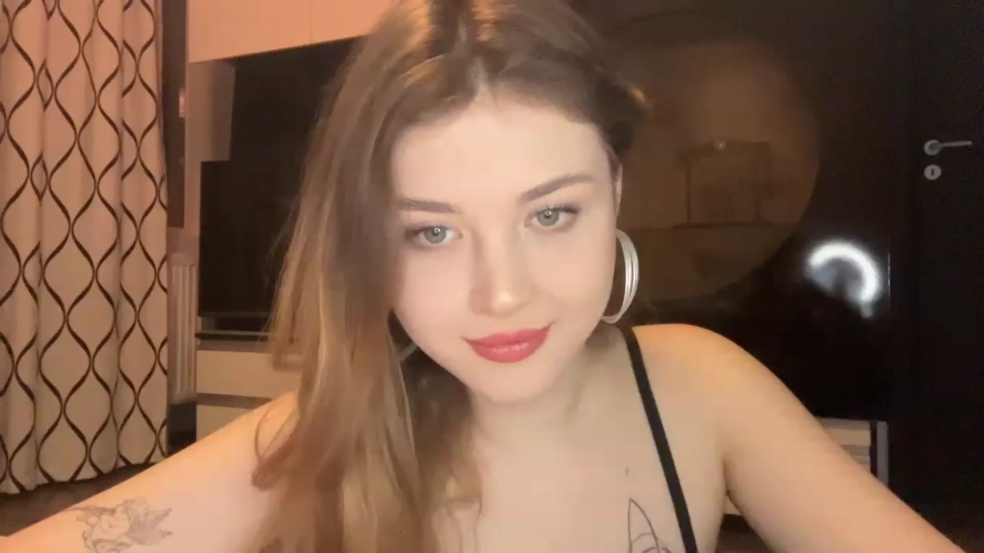 Gallery image thumbnail from Cassiopeeia's myfreecams stream on, 01/26/2023, 18:11 image 18 of 20
