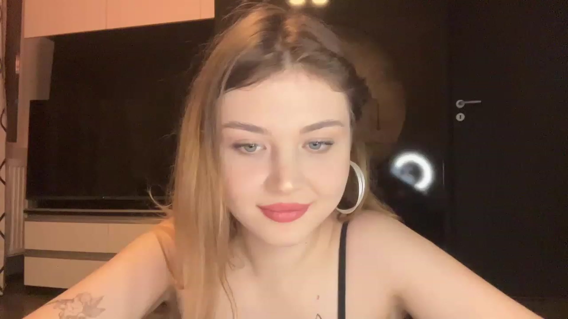 Gallery image thumbnail from Cassiopeeia's myfreecams stream on, 01/26/2023, 19:59 image 12 of 20