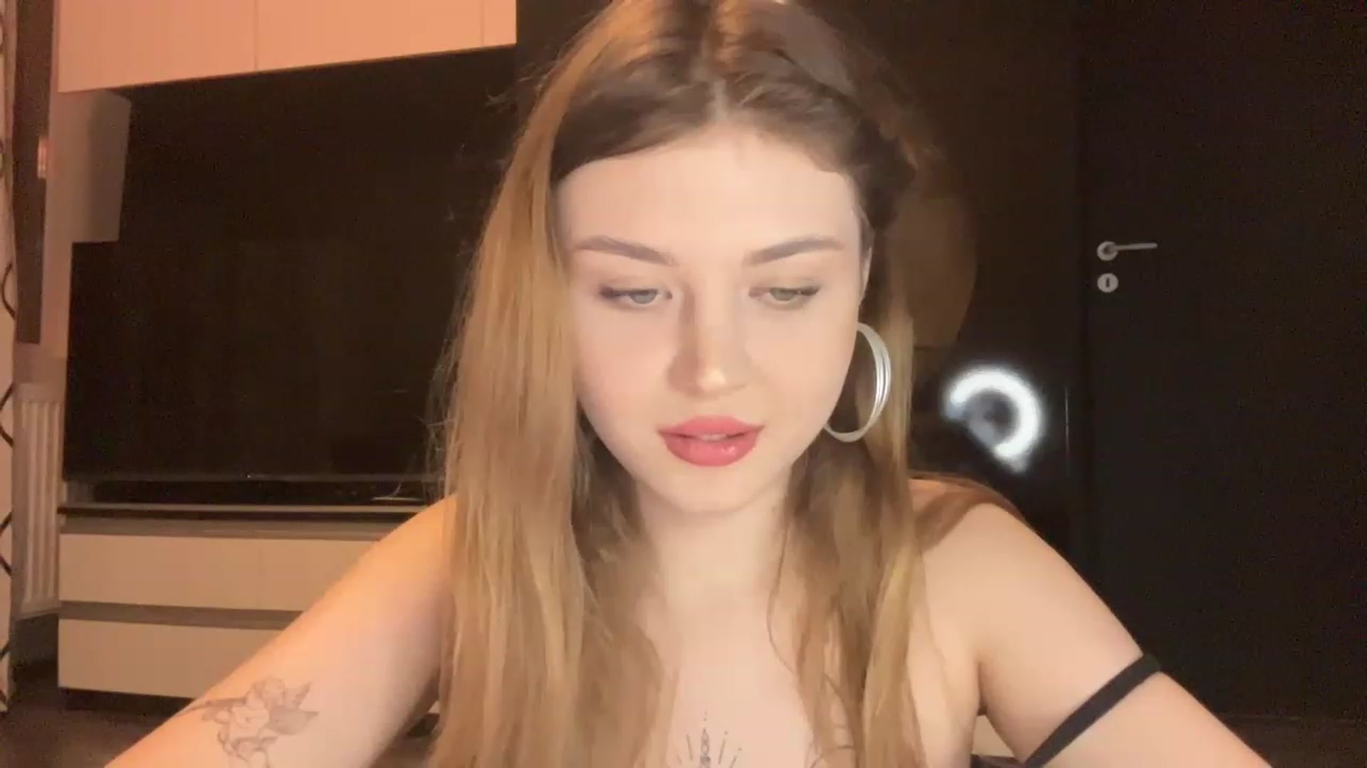 Gallery image thumbnail from Cassiopeeia's myfreecams stream on, 01/26/2023, 19:59 image 1 of 20