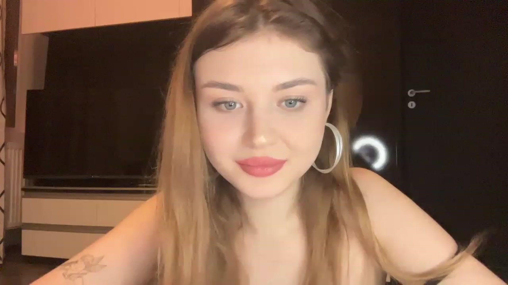 Gallery image thumbnail from Cassiopeeia's myfreecams stream on, 01/26/2023, 19:59 image 6 of 20