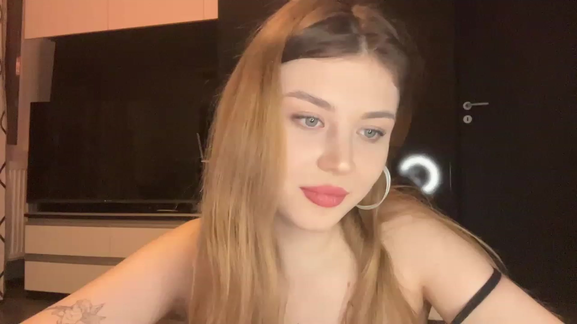 Gallery image thumbnail from Cassiopeeia's myfreecams stream on, 01/26/2023, 19:59 image 2 of 20