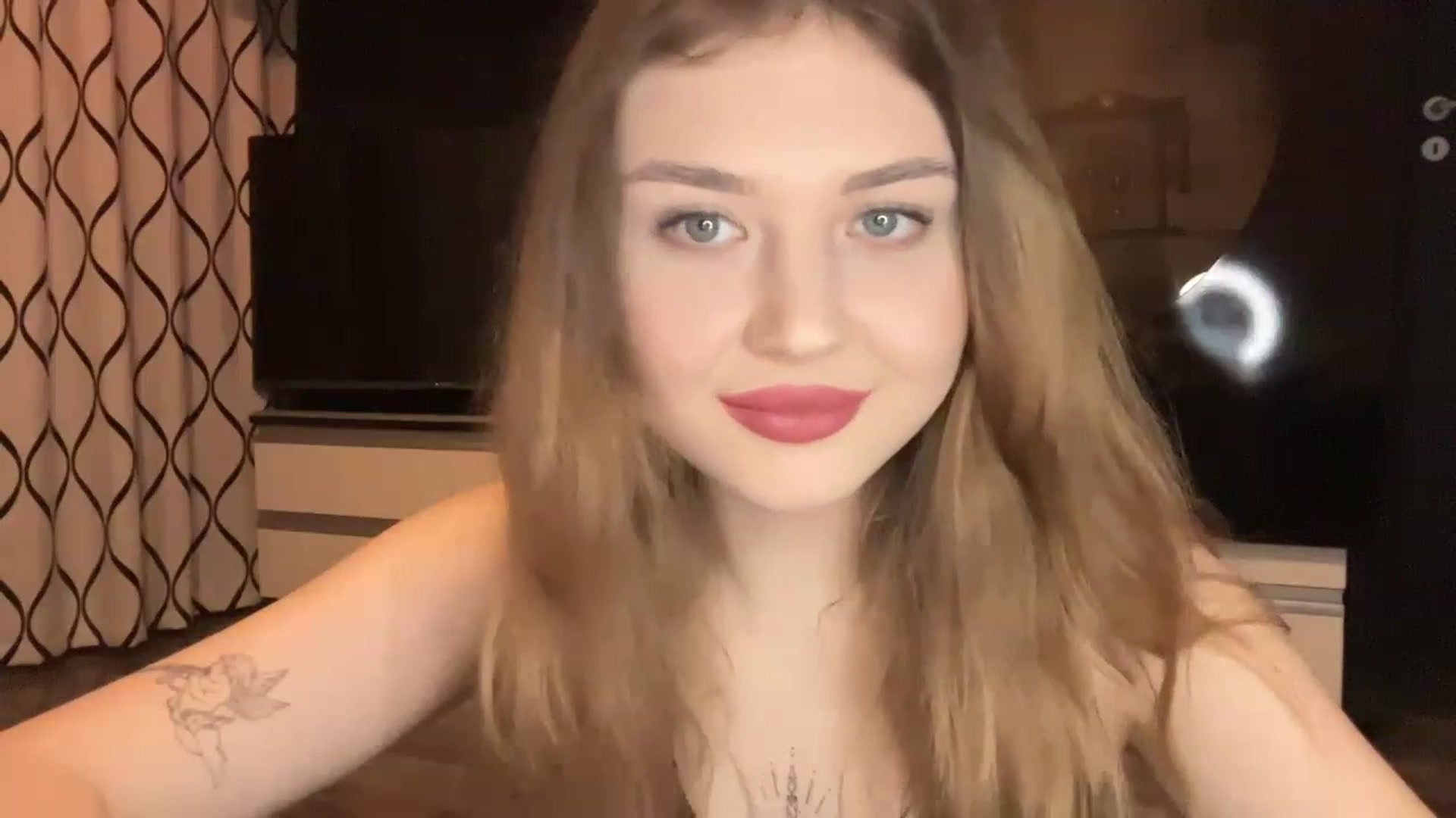 Gallery image thumbnail from Cassiopeeia's myfreecams stream on, 01/28/2023, 17:52 image 16 of 20
