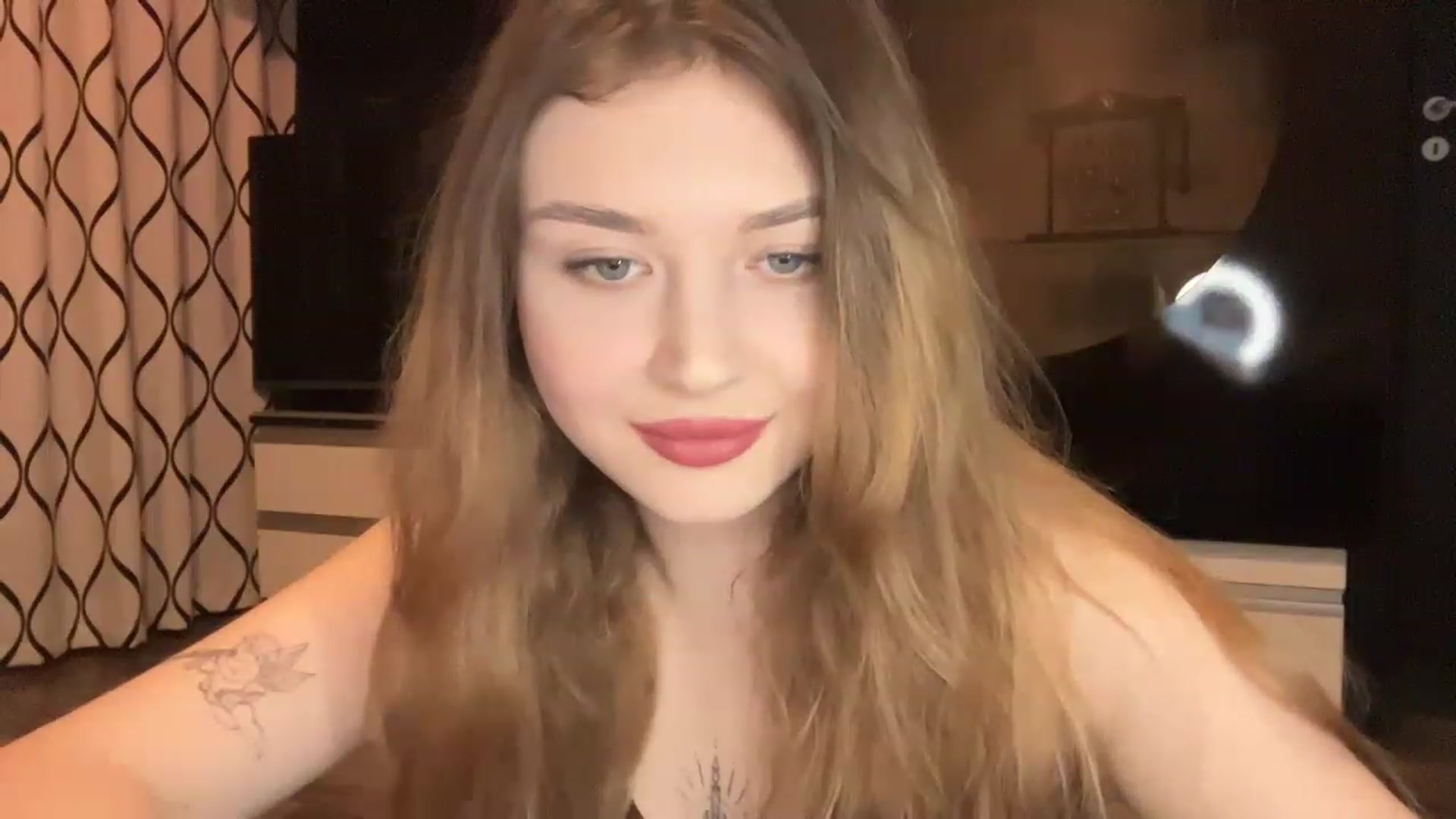 Gallery image thumbnail from Cassiopeeia's myfreecams stream on, 01/28/2023, 17:52 image 20 of 20