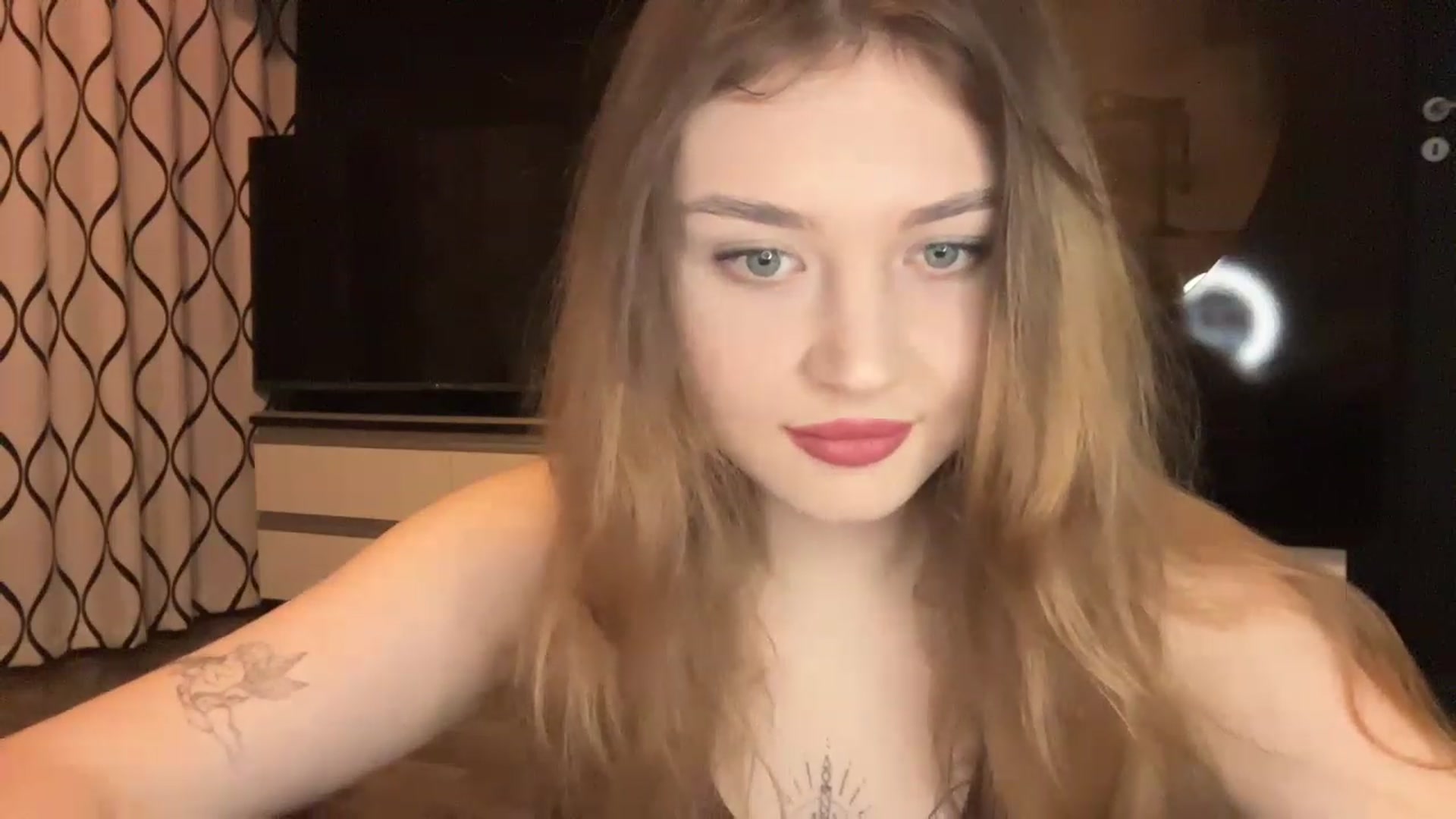 Gallery image thumbnail from Cassiopeeia's myfreecams stream on, 01/28/2023, 17:52 image 18 of 20