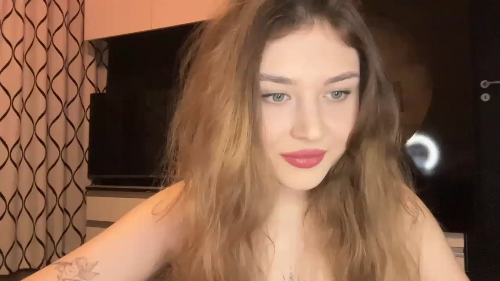 Gallery image thumbnail from Cassiopeeia's myfreecams stream on, 01/28/2023, 18:17 image 18 of 20
