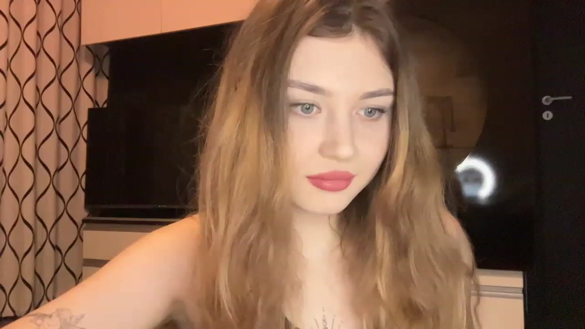 Gallery image thumbnail from Cassiopeeia's myfreecams stream on, 01/28/2023, 19:25 image 9 of 20