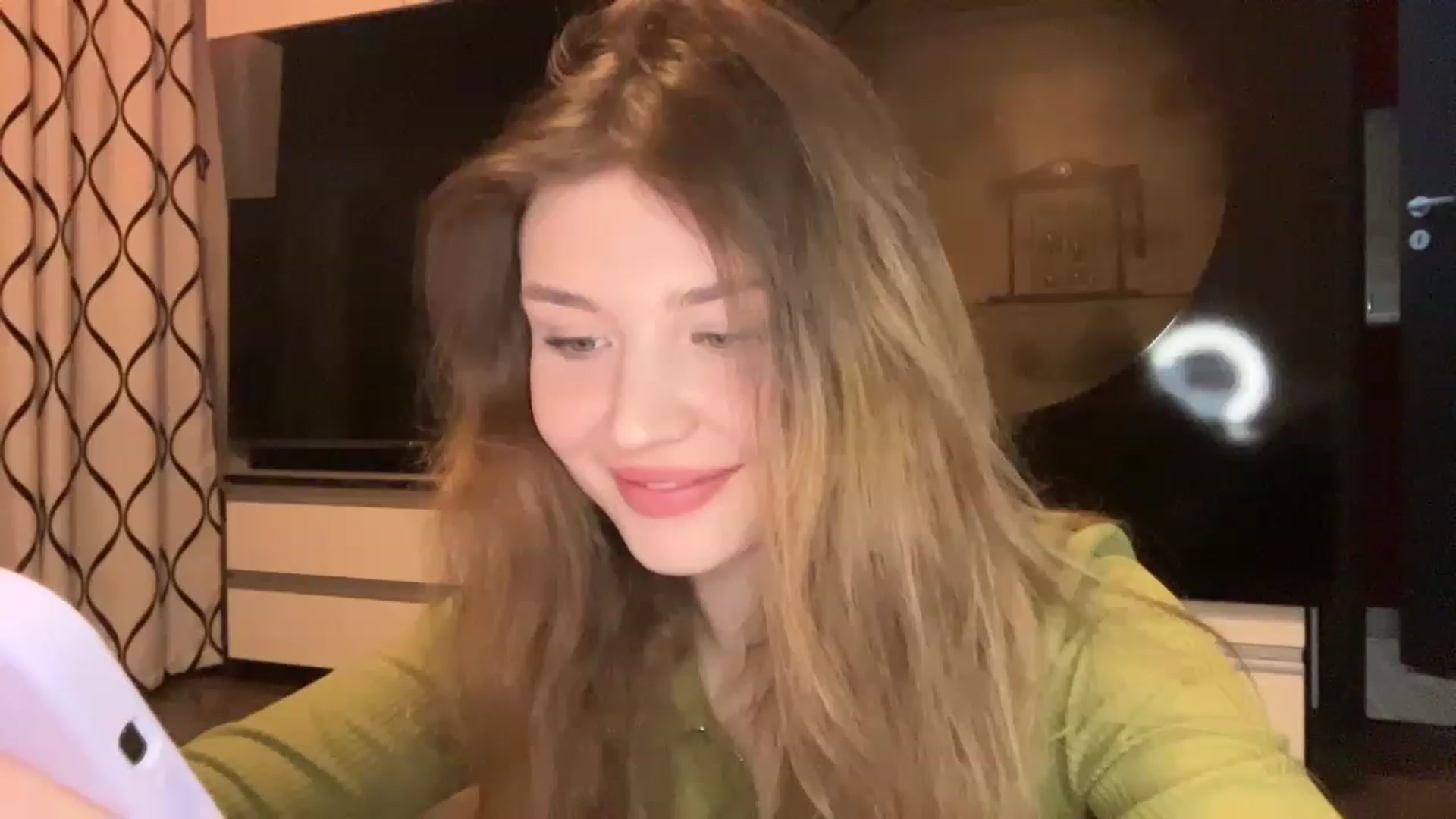 Gallery image thumbnail from Cassiopeeia's myfreecams stream on, 01/30/2023, 19:03 image 19 of 20