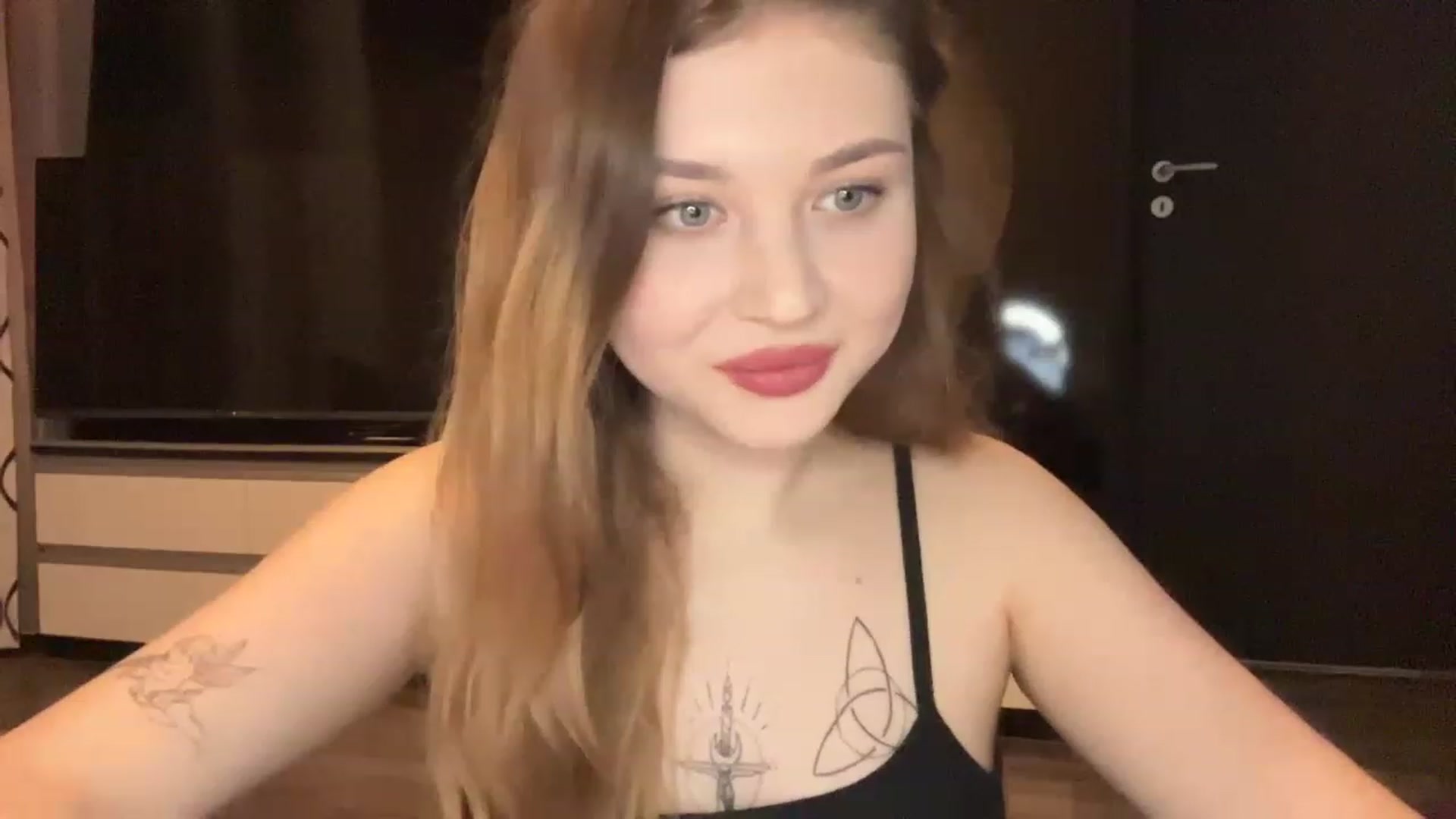 Gallery image thumbnail from Cassiopeeia's myfreecams stream on, 02/01/2023, 19:48 image 9 of 20