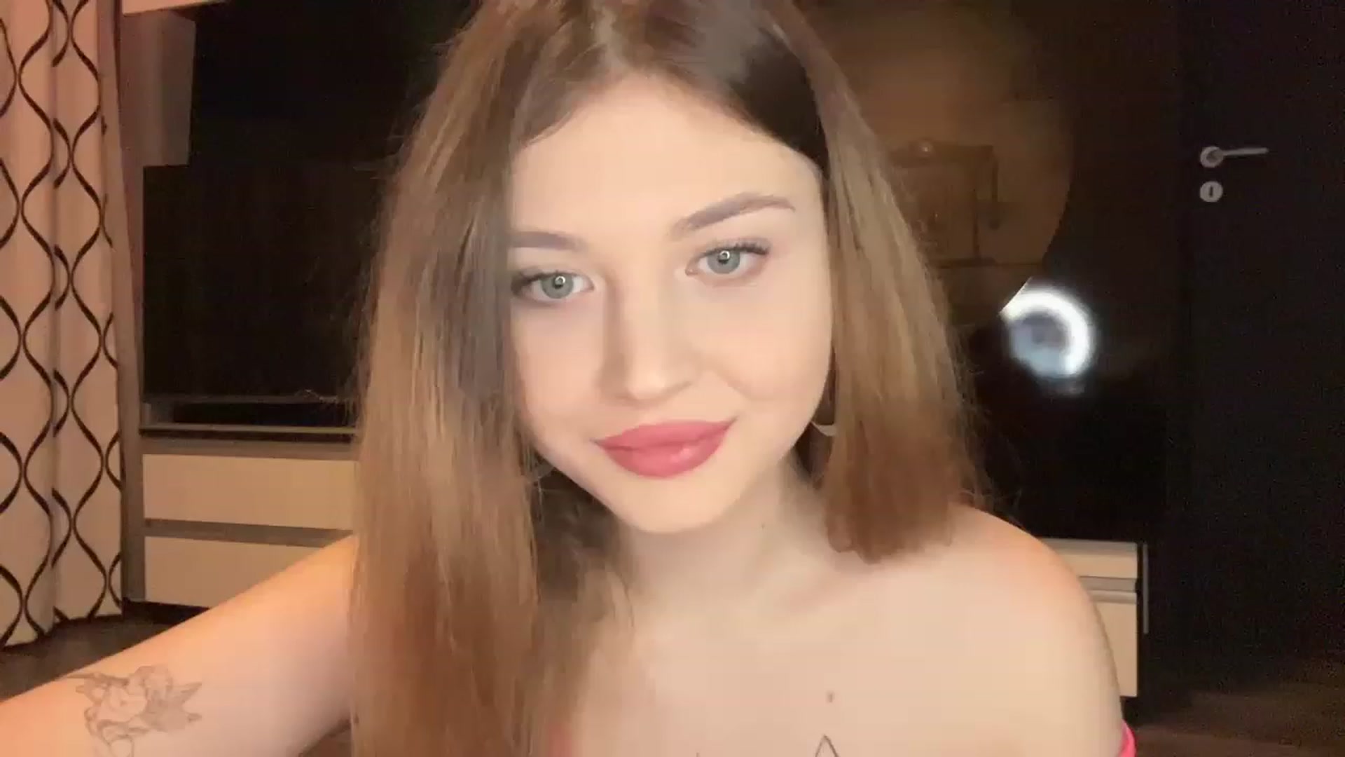 Gallery image thumbnail from Cassiopeeia's myfreecams stream on, 02/02/2023, 19:45 image 17 of 20