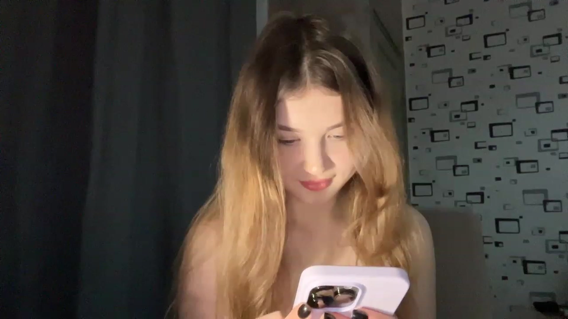 Gallery image thumbnail from Cassiopeeia's myfreecams stream on, 02/05/2023, 18:21 image 18 of 20