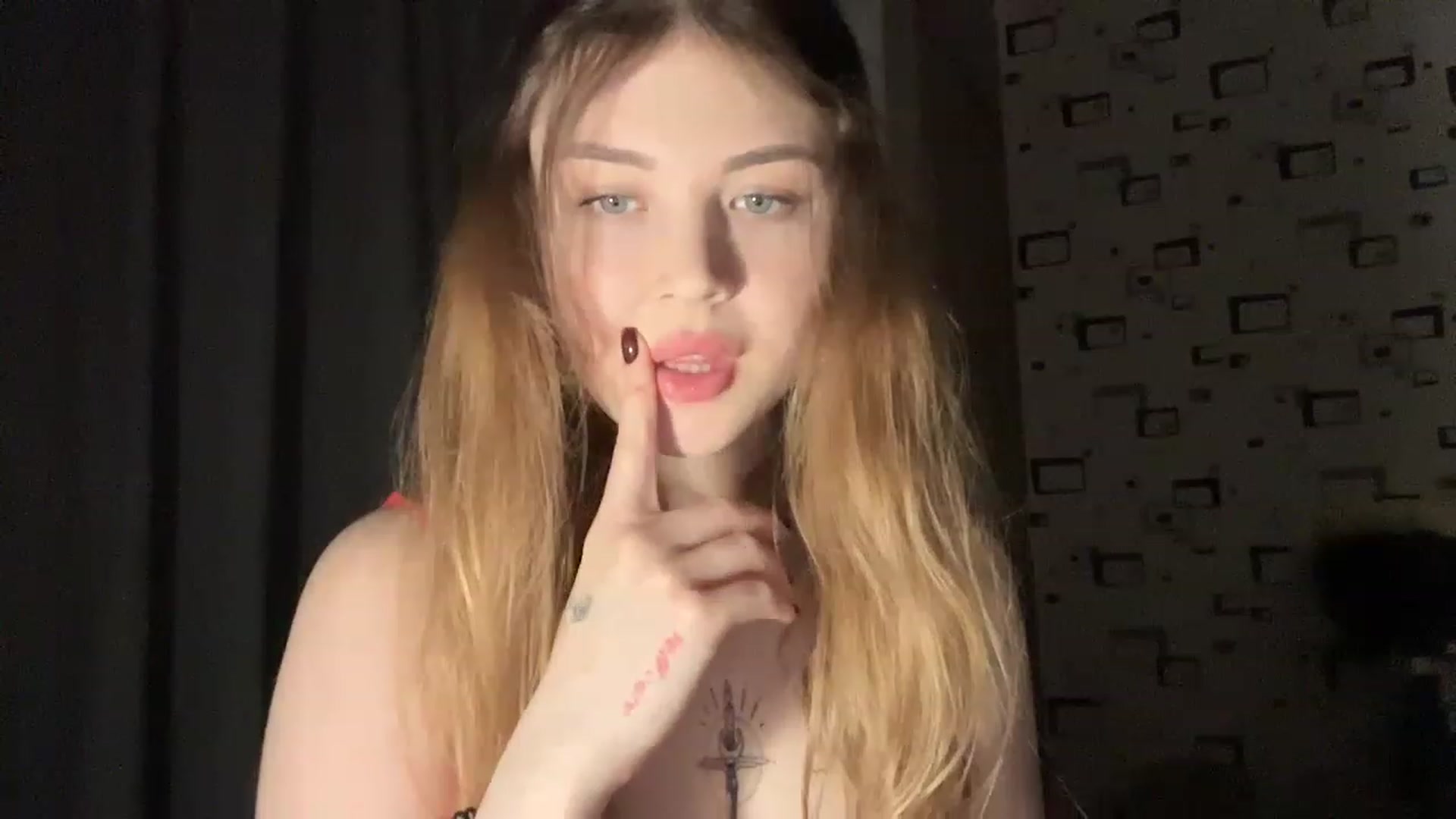 Gallery image thumbnail from Cassiopeeia's myfreecams stream on, 02/11/2023, 18:36 image 4 of 20