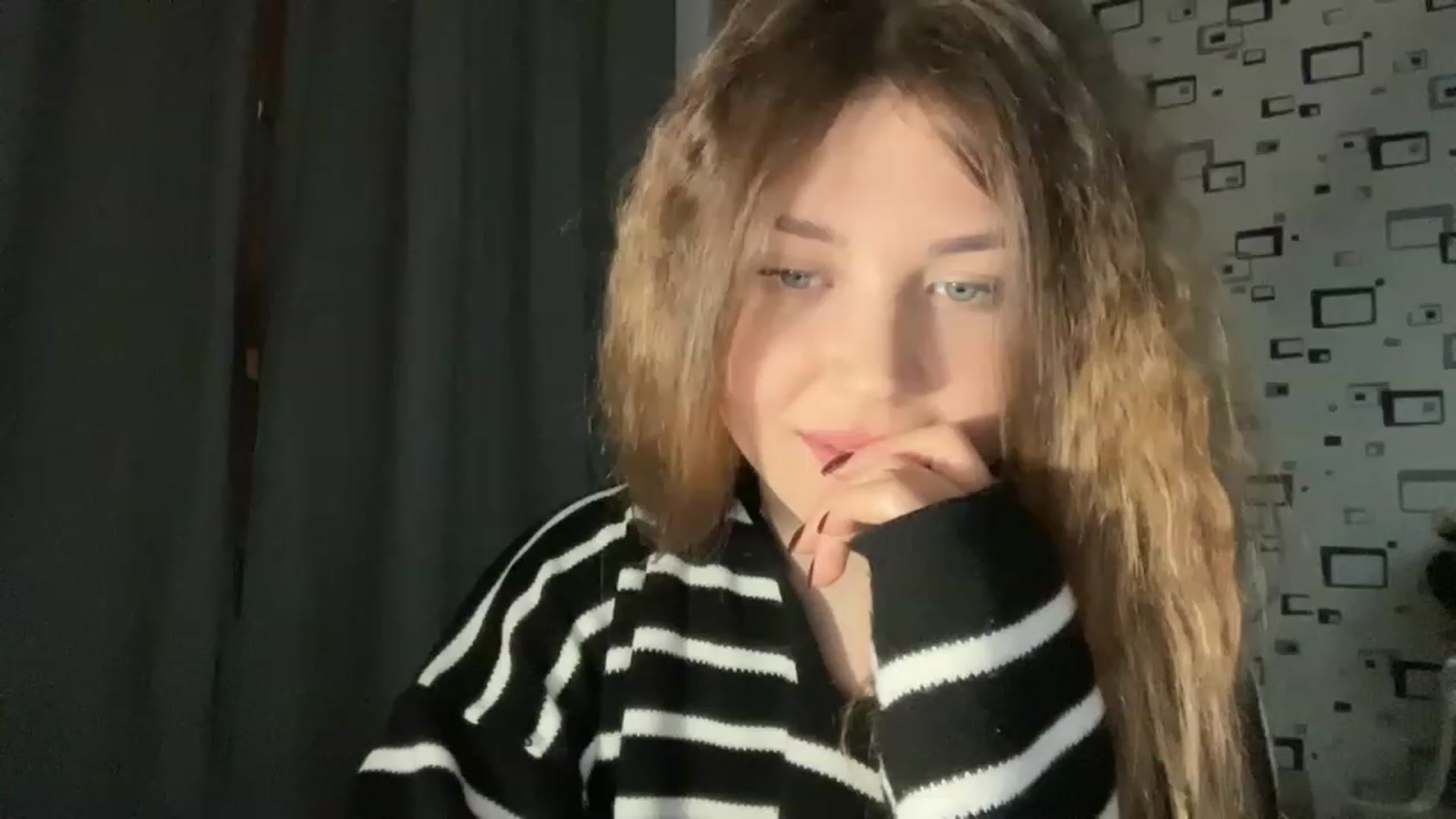Gallery image thumbnail from Cassiopeeia's myfreecams stream on, 02/14/2023, 19:03 image 17 of 20