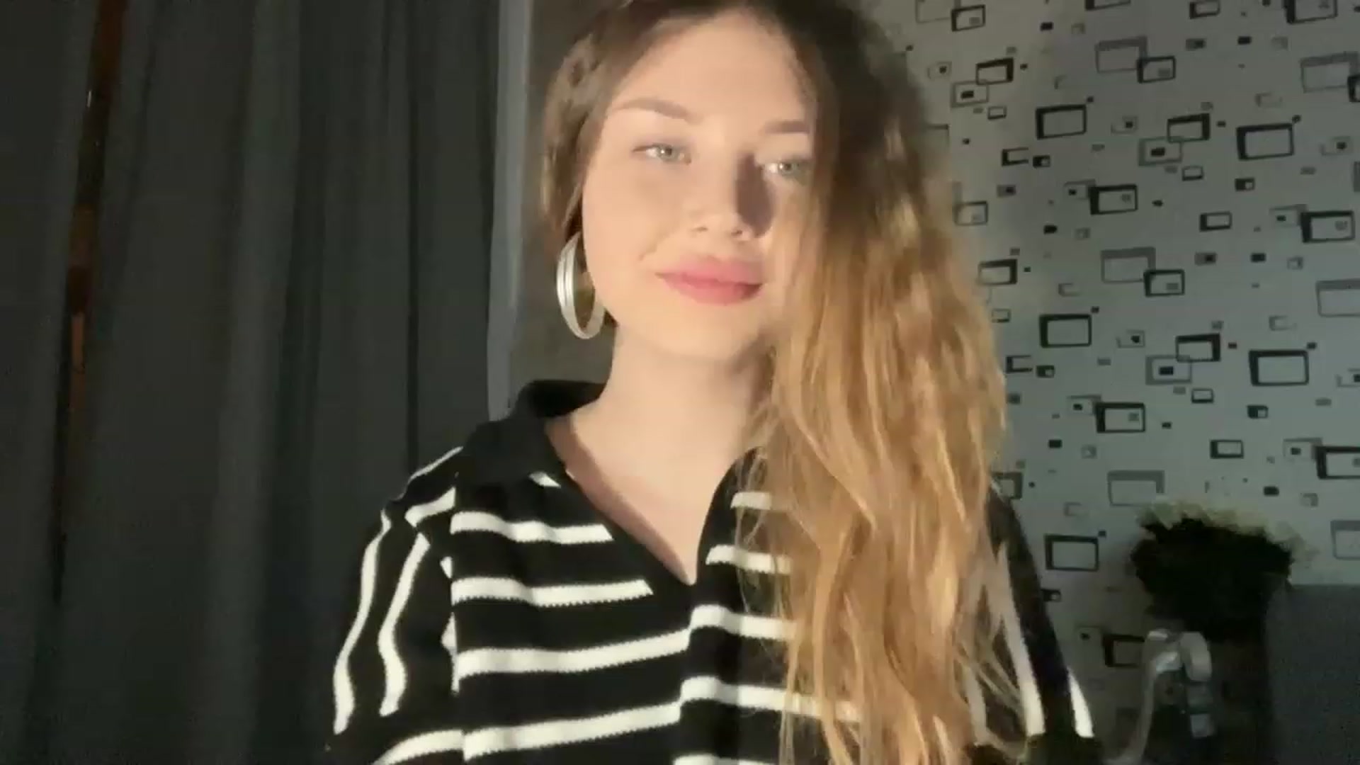 Gallery image thumbnail from Cassiopeeia's myfreecams stream on, 02/14/2023, 19:03 image 3 of 20