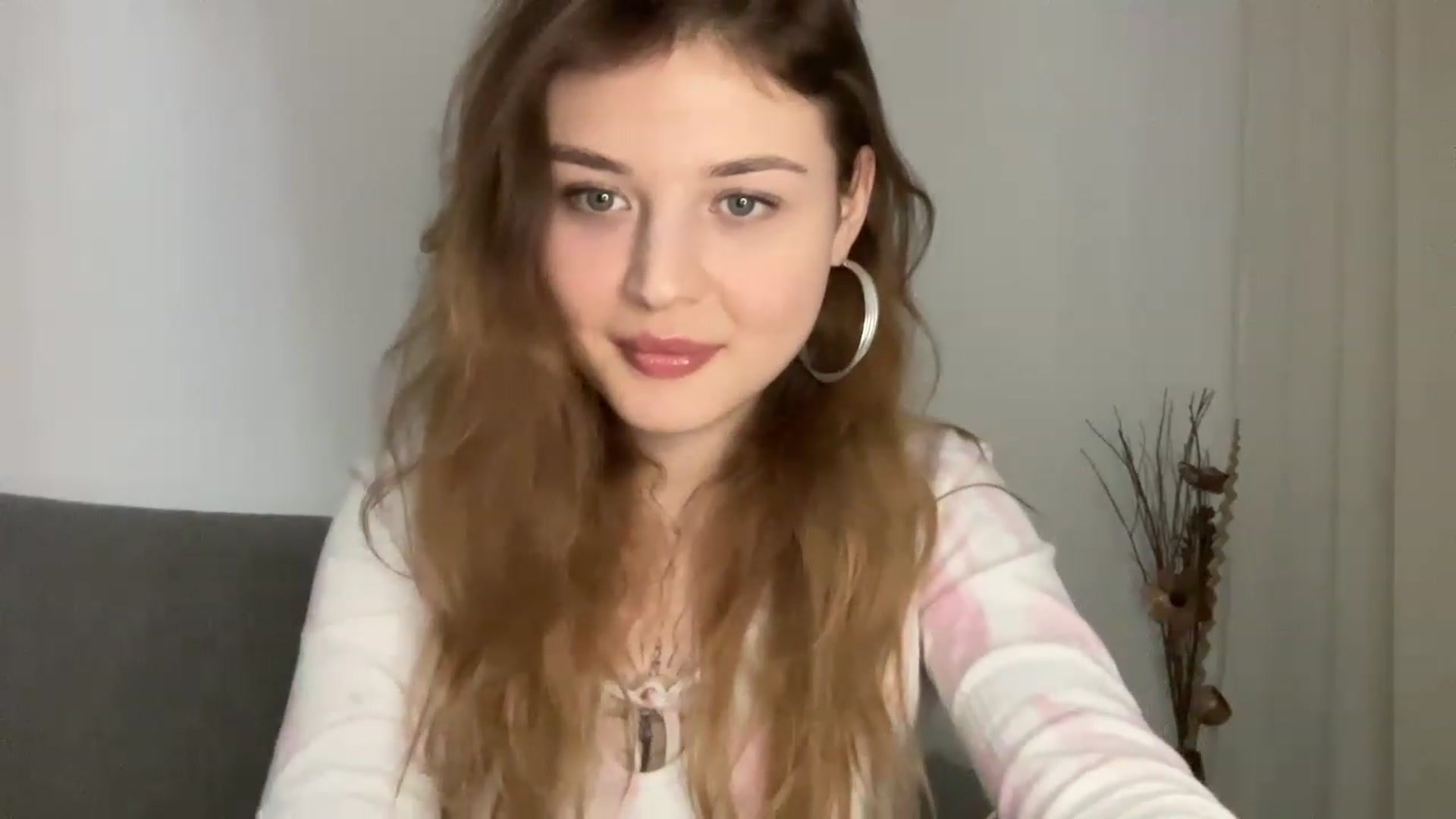 Gallery image thumbnail from Cassiopeeia's myfreecams stream on, 02/18/2023, 17:22 image 18 of 20