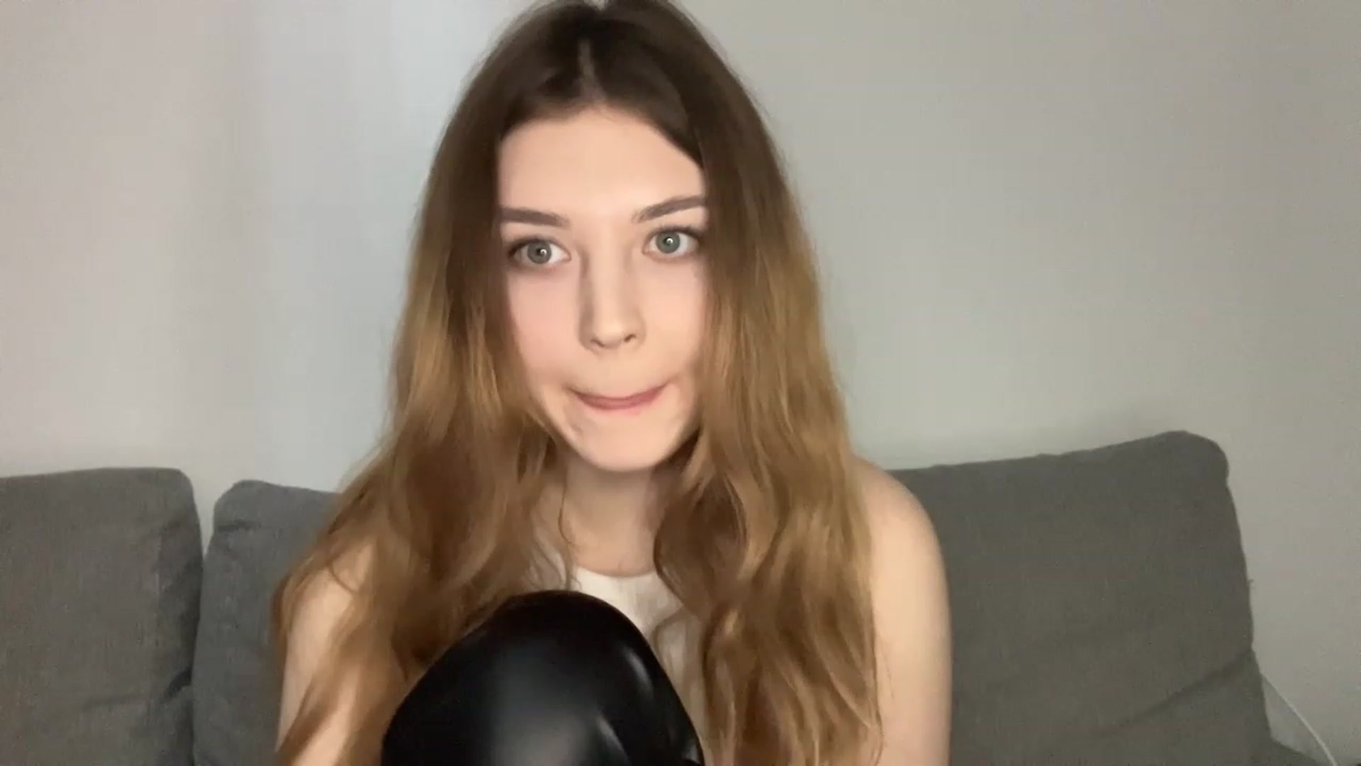 Gallery image thumbnail from Cassiopeeia's myfreecams stream on, 02/20/2023, 19:32 image 6 of 20