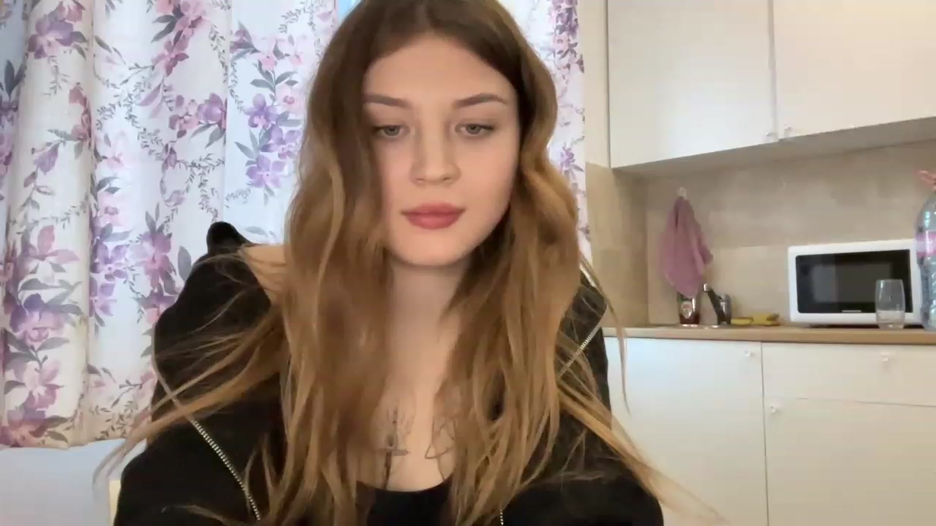 Gallery image thumbnail from Cassiopeeia's myfreecams stream on, 03/04/2023, 17:04 image 2 of 20