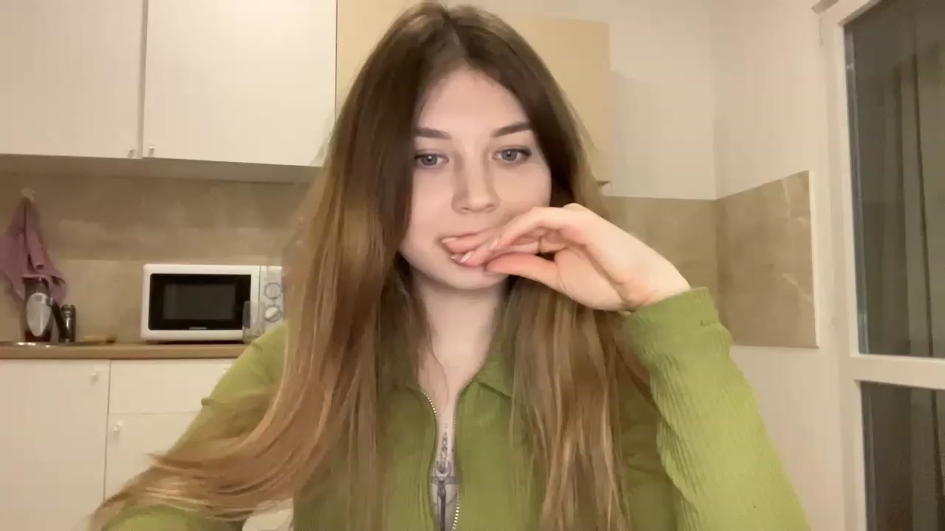 Gallery image thumbnail from Cassiopeeia's myfreecams stream on, 03/05/2023, 17:46 image 7 of 20