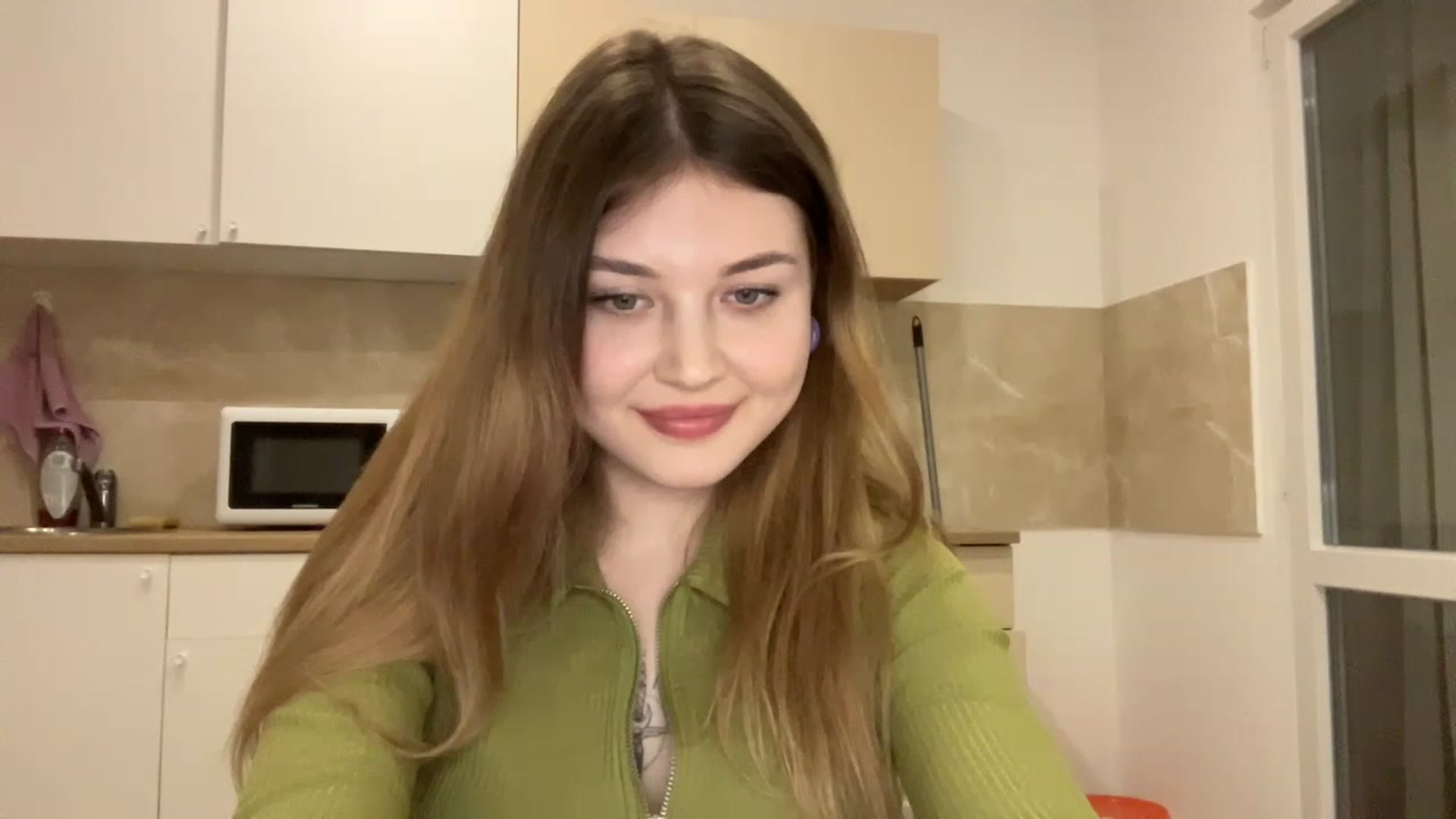 Gallery image thumbnail from Cassiopeeia's myfreecams stream on, 03/05/2023, 17:46 image 17 of 20