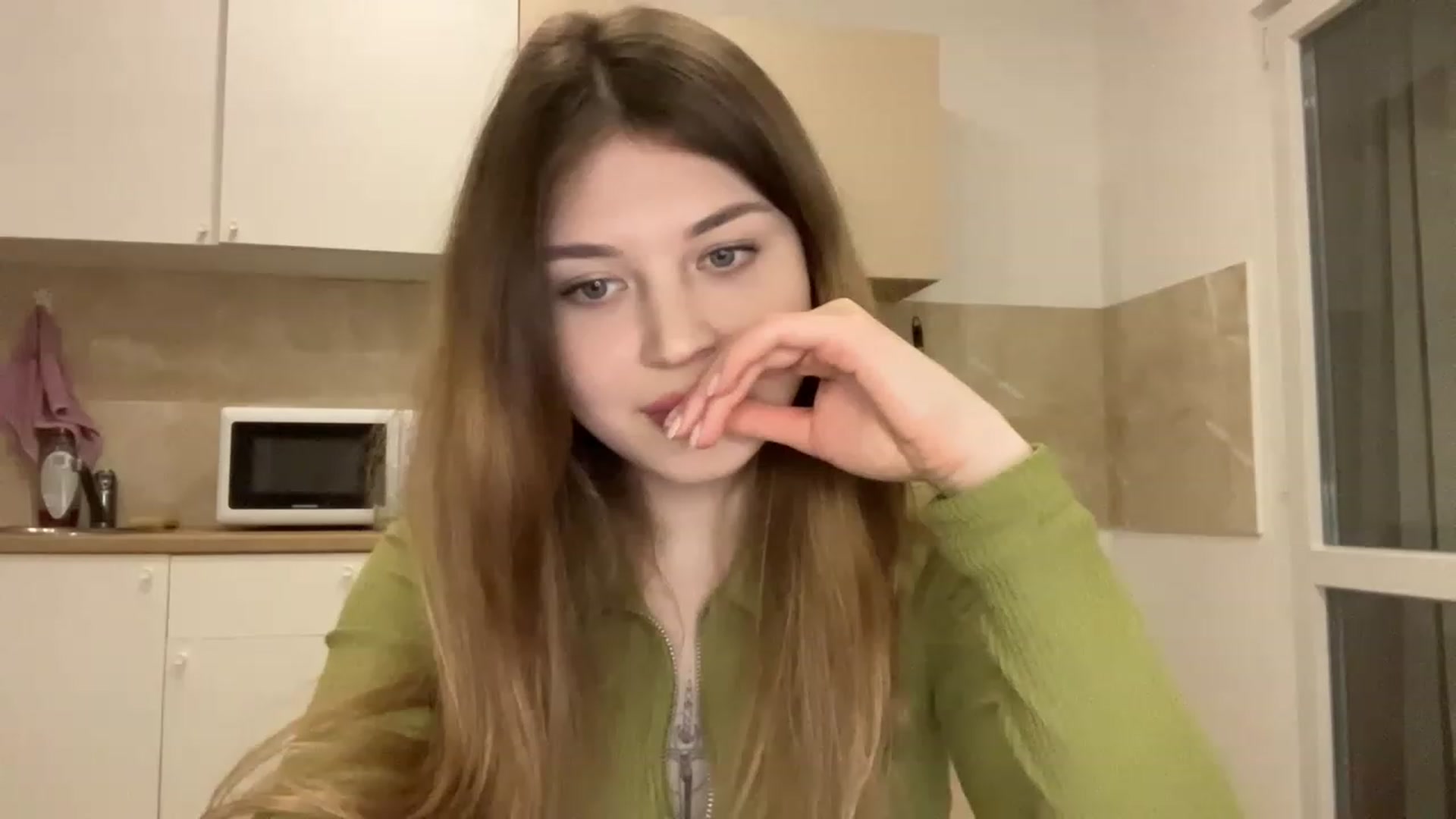 Gallery image thumbnail from Cassiopeeia's myfreecams stream on, 03/05/2023, 17:46 image 9 of 20