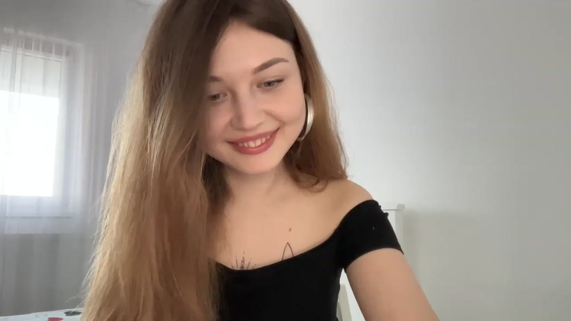 Gallery image thumbnail from Cassiopeeia's myfreecams stream on, 03/12/2023, 14:28 image 6 of 20