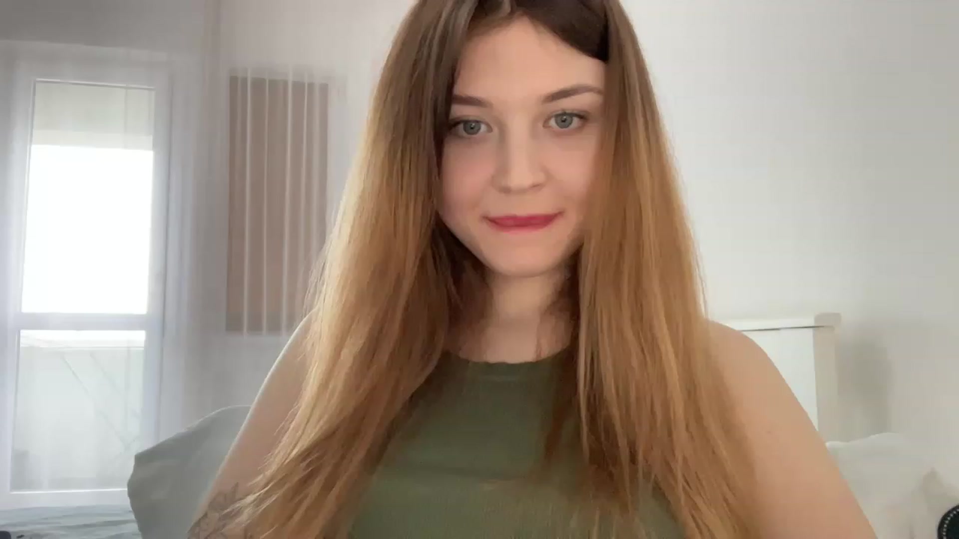 Gallery image thumbnail from Cassiopeeia's myfreecams stream on, 03/17/2023, 15:02 image 6 of 20