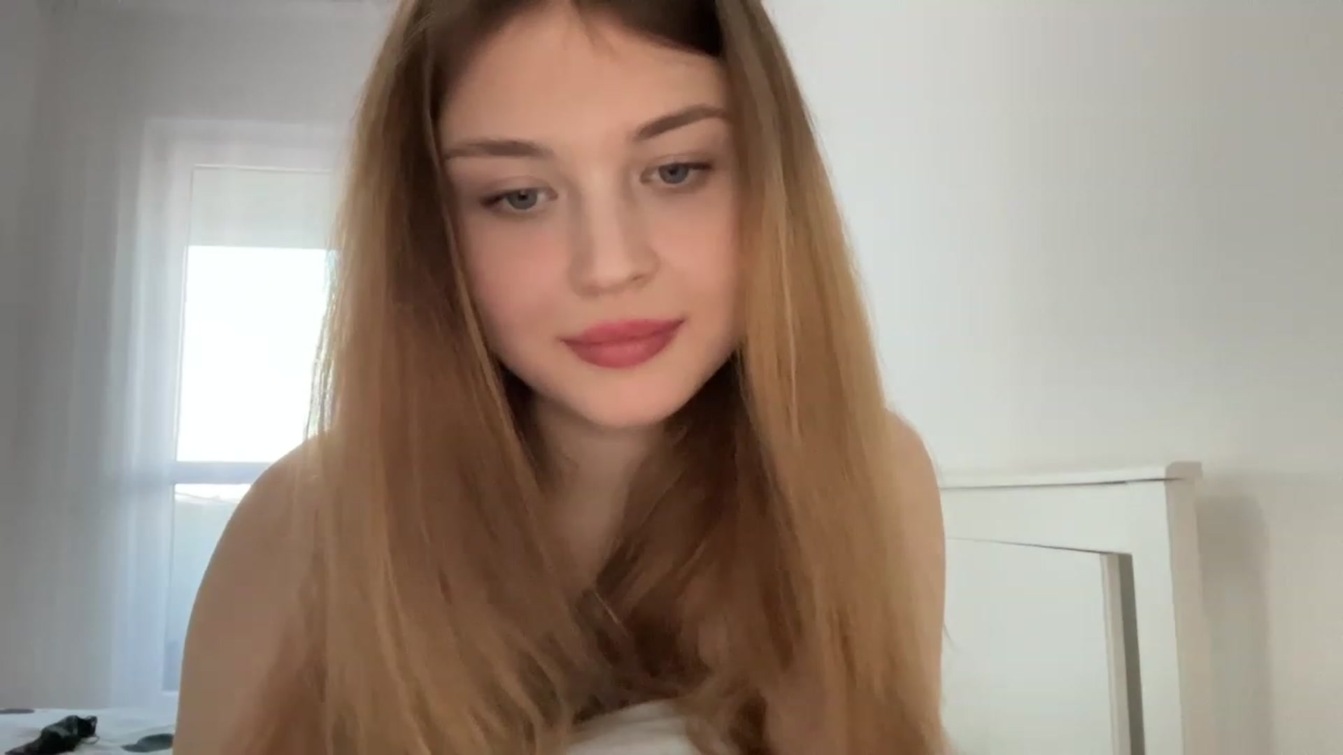 Gallery image thumbnail from Cassiopeeia's myfreecams stream on, 03/17/2023, 15:02 image 19 of 20