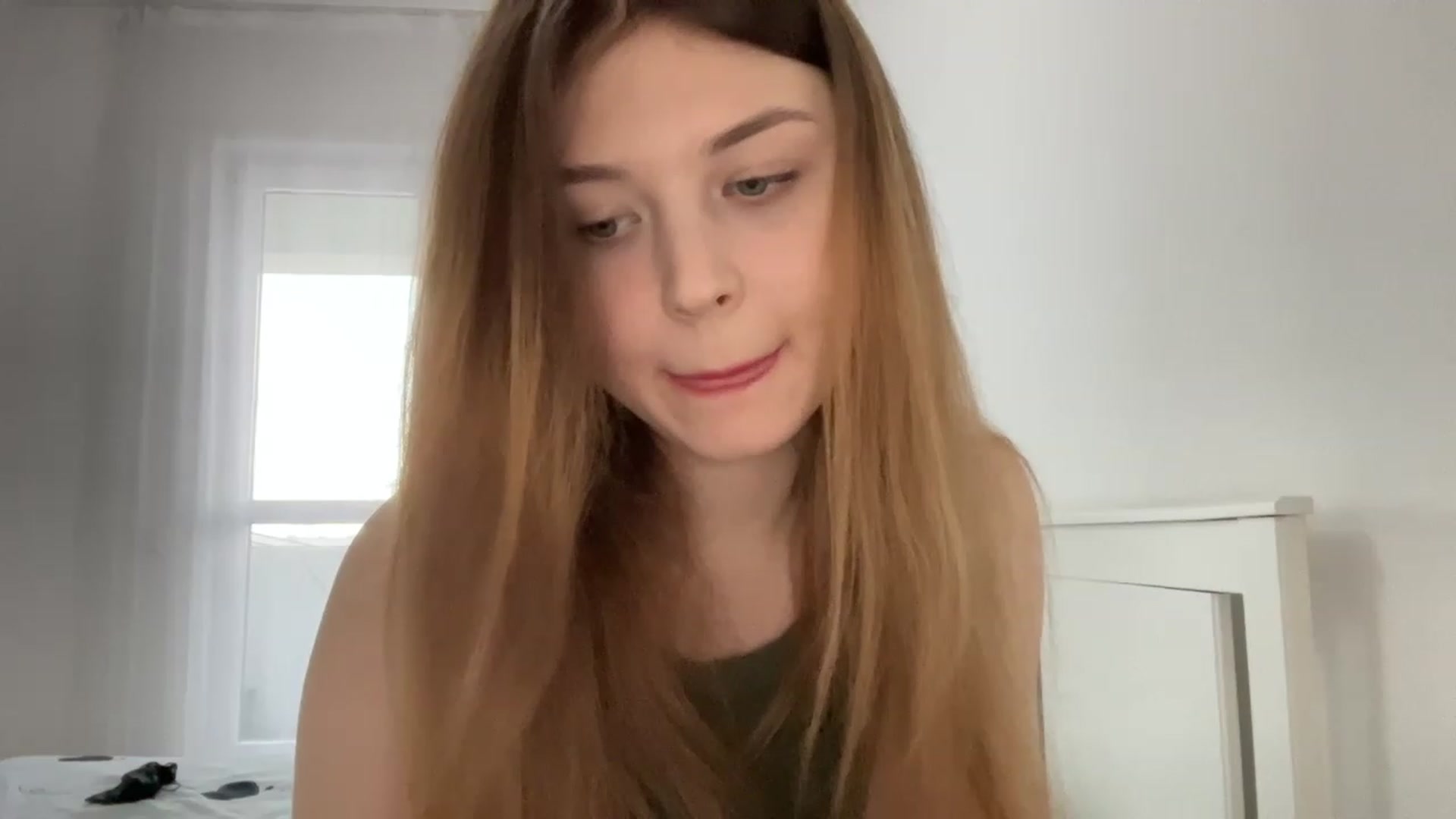 Gallery image thumbnail from Cassiopeeia's myfreecams stream on, 03/17/2023, 15:02 image 2 of 20