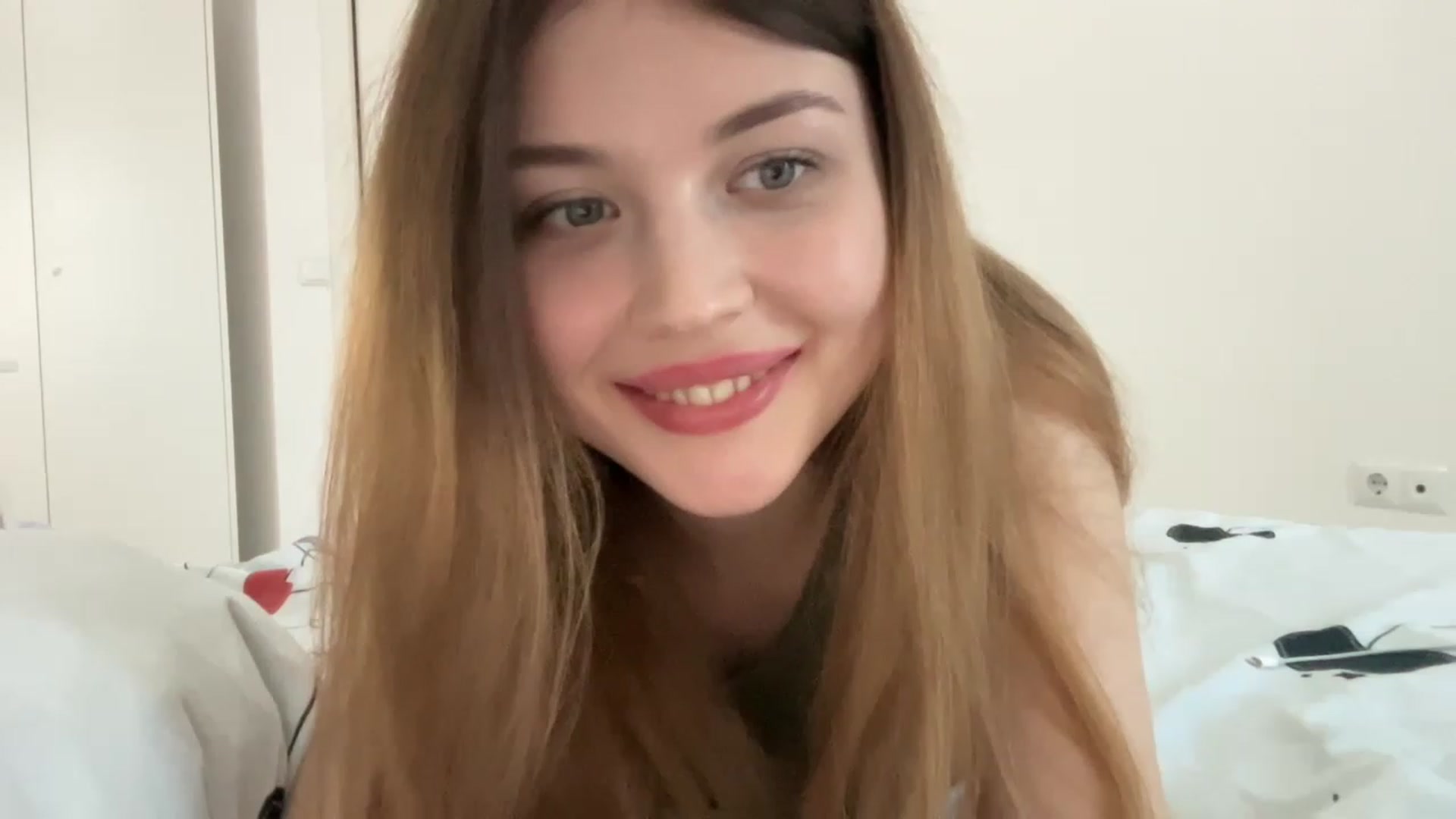 Gallery image thumbnail from Cassiopeeia's myfreecams stream on, 03/17/2023, 16:07 image 7 of 20