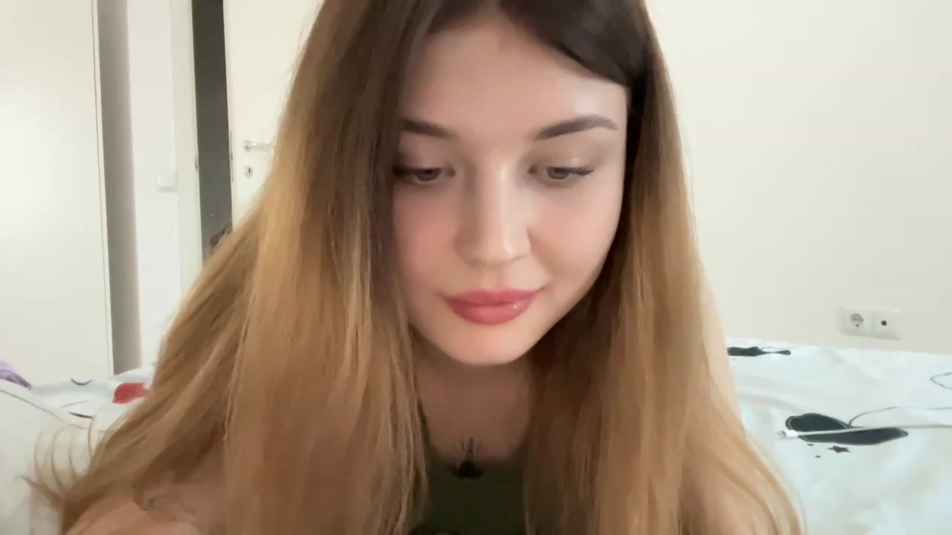 Gallery image thumbnail from Cassiopeeia's myfreecams stream on, 03/17/2023, 16:07 image 2 of 20
