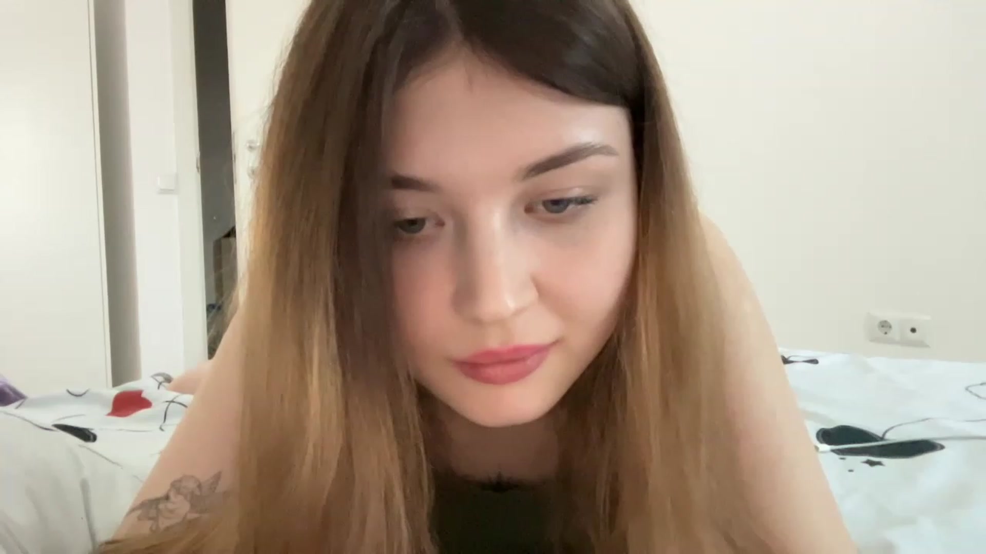 Gallery image thumbnail from Cassiopeeia's myfreecams stream on, 03/17/2023, 16:07 image 4 of 20