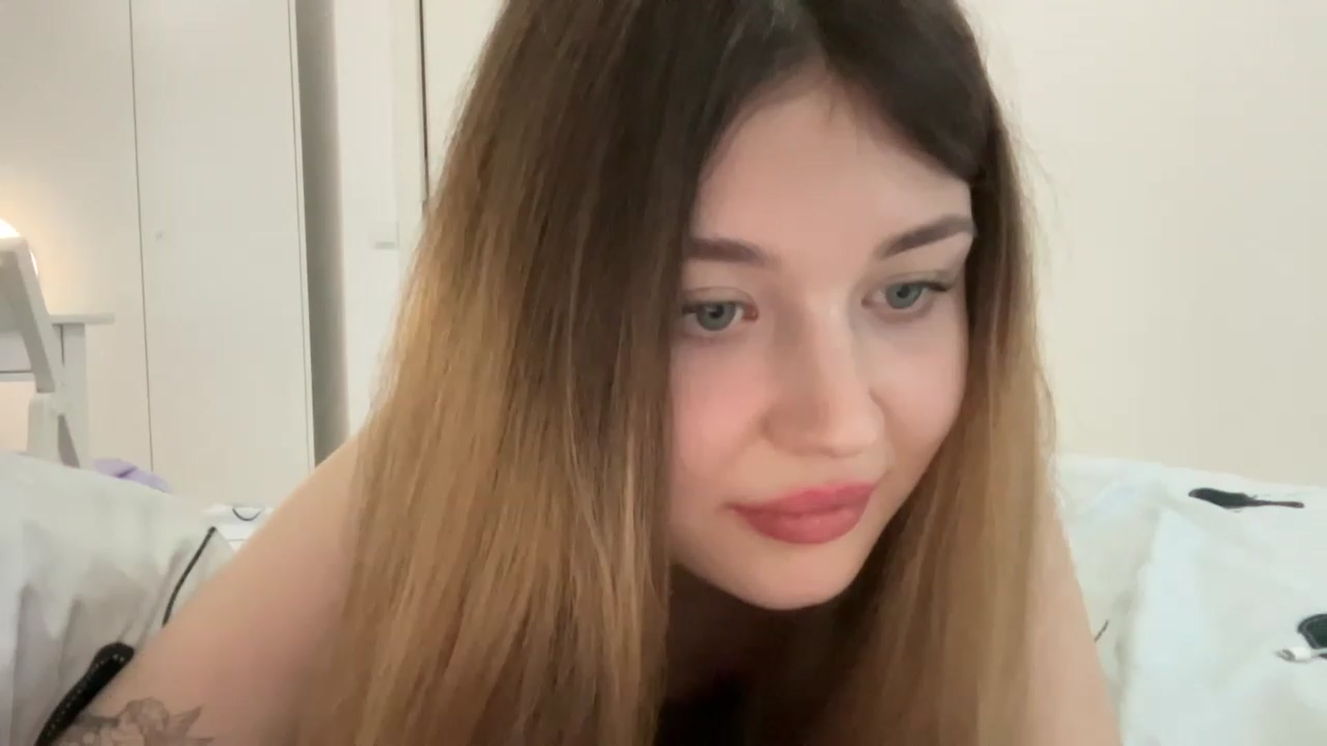 Gallery image thumbnail from Cassiopeeia's myfreecams stream on, 03/17/2023, 16:07 image 18 of 20