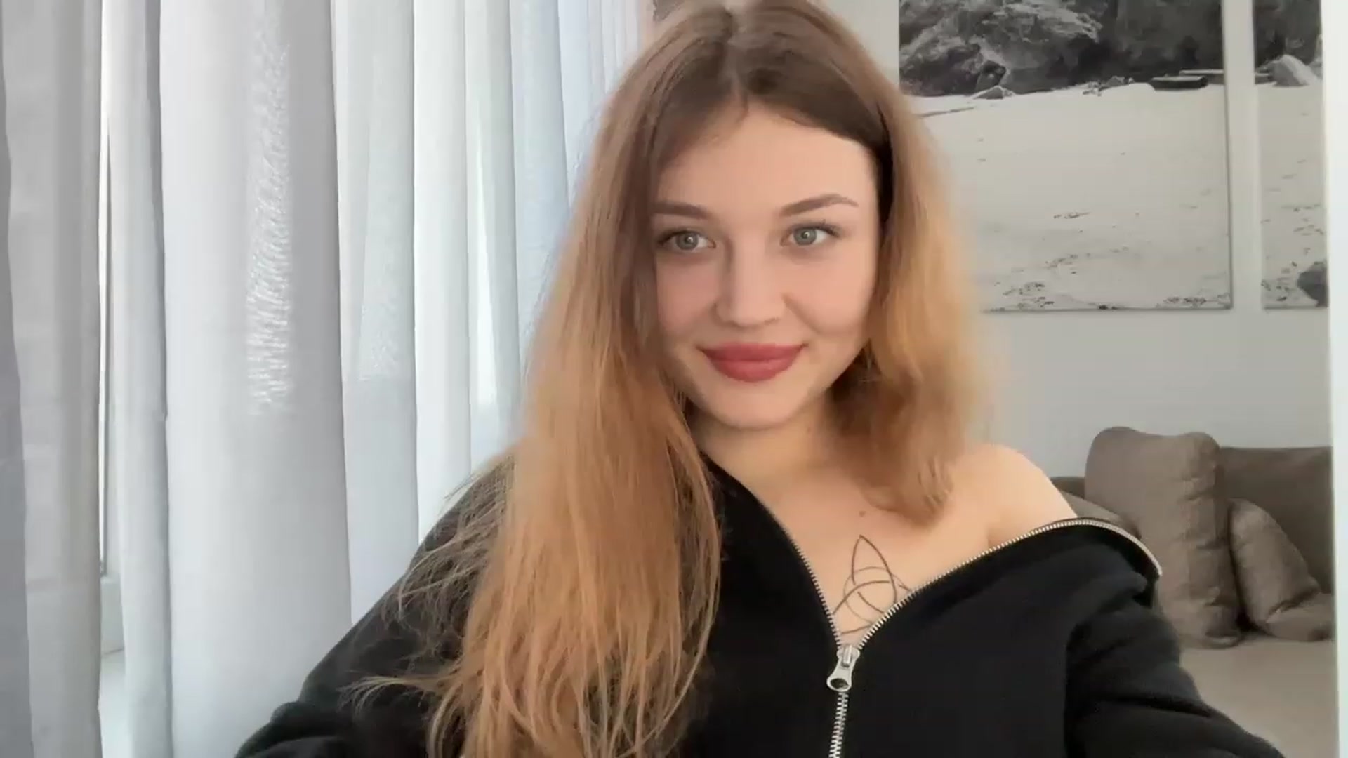 Gallery image thumbnail from Cassiopeeia's myfreecams stream on, 03/20/2023, 14:57 image 2 of 20