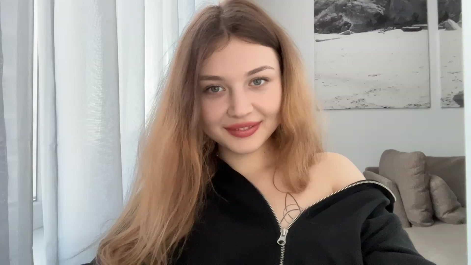 Gallery image thumbnail from Cassiopeeia's myfreecams stream on, 03/20/2023, 14:57 image 13 of 20