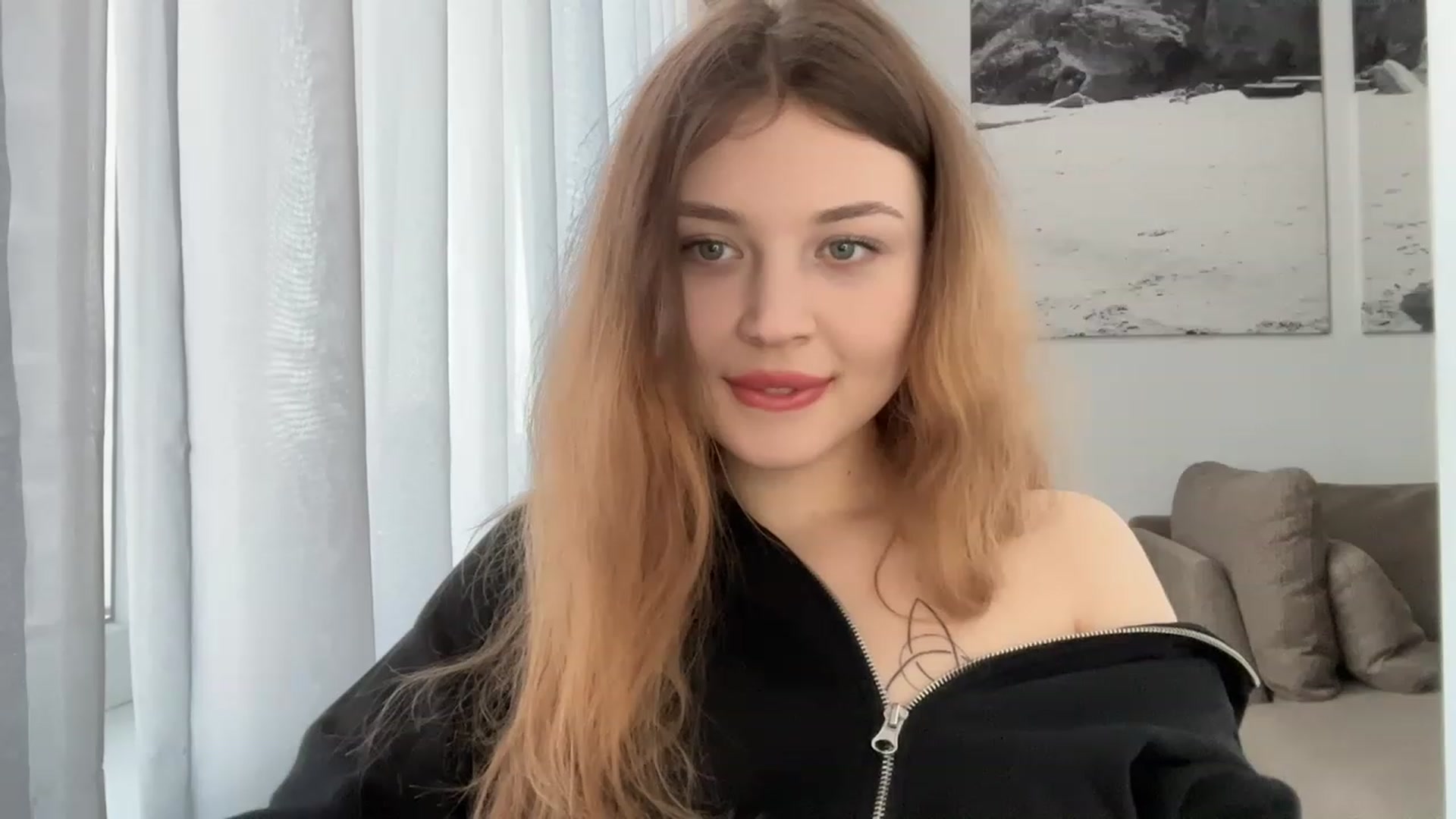 Gallery image thumbnail from Cassiopeeia's myfreecams stream on, 03/20/2023, 14:57 image 16 of 20