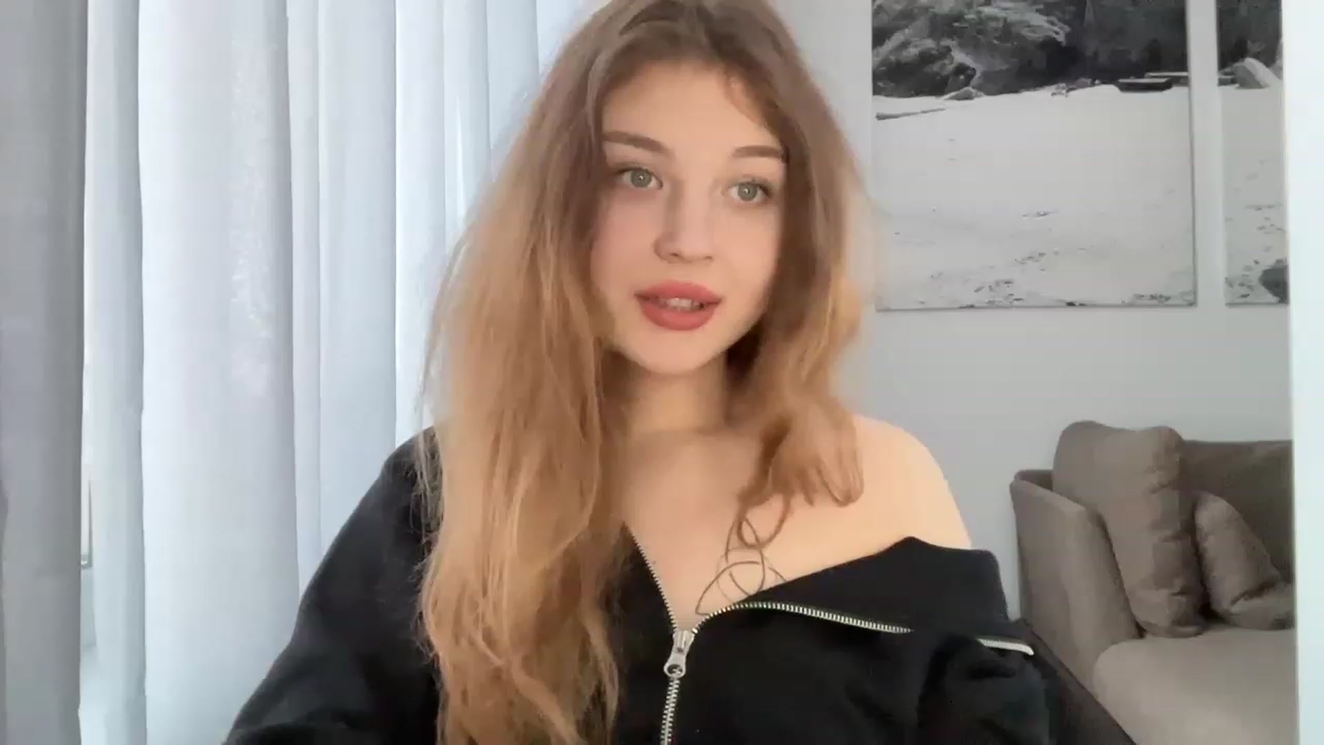 Gallery image thumbnail from Cassiopeeia's myfreecams stream on, 03/20/2023, 15:47 image 4 of 20