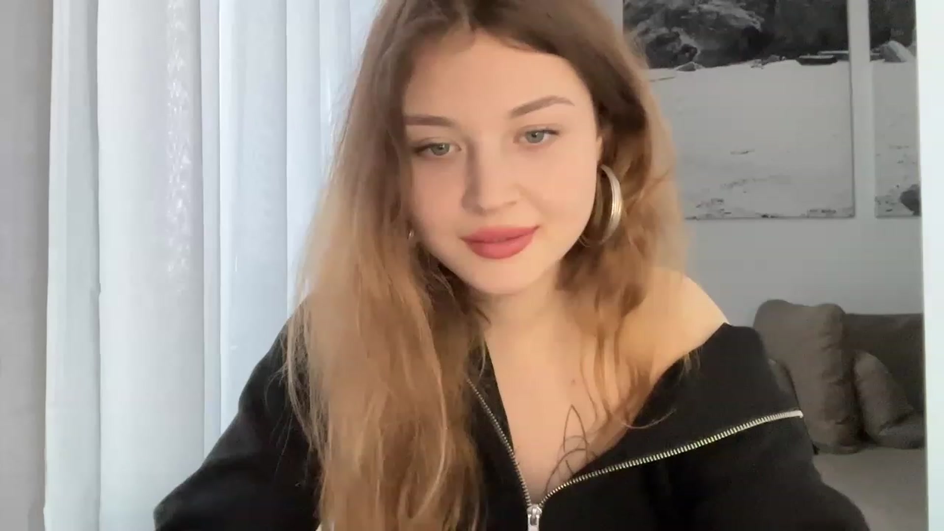 Gallery image thumbnail from Cassiopeeia's myfreecams stream on, 03/20/2023, 15:47 image 11 of 20