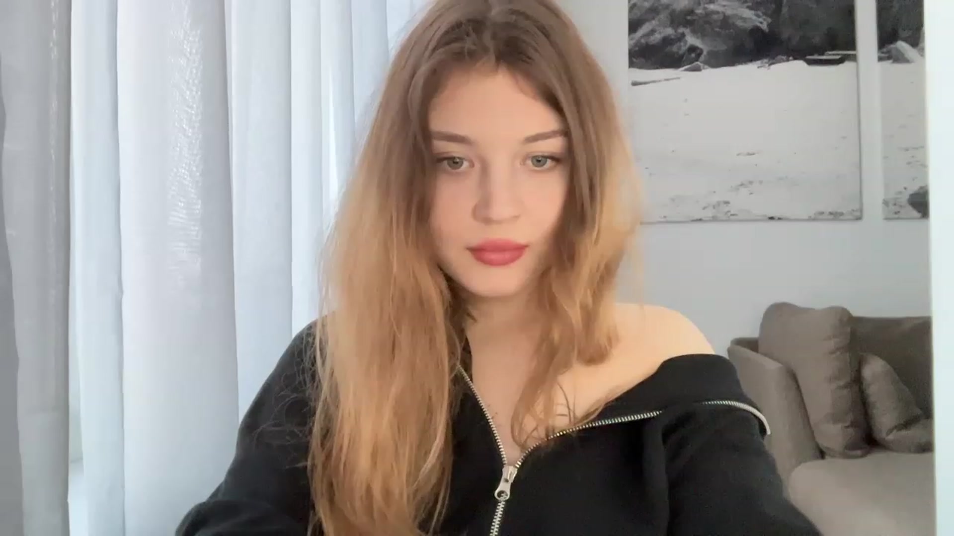 Gallery image thumbnail from Cassiopeeia's myfreecams stream on, 03/20/2023, 15:47 image 6 of 20