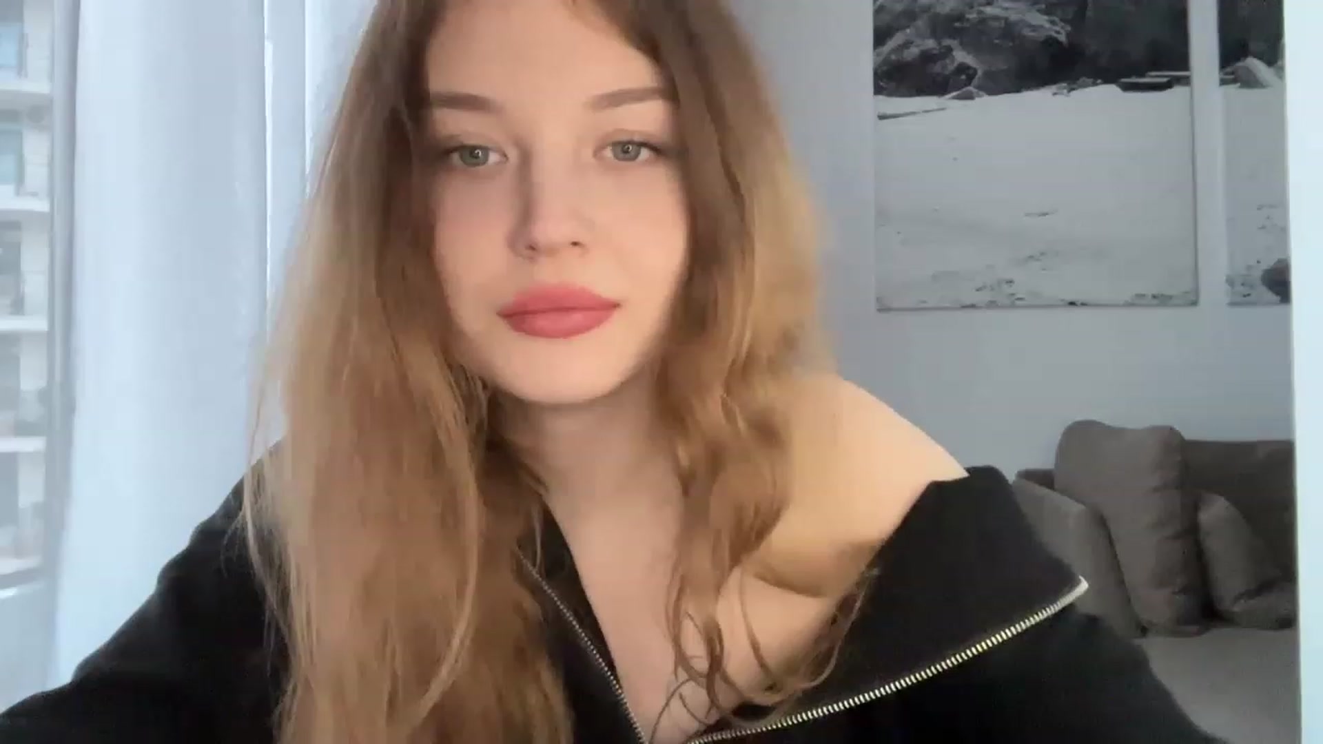 Gallery image thumbnail from Cassiopeeia's myfreecams stream on, 03/20/2023, 15:47 image 10 of 20