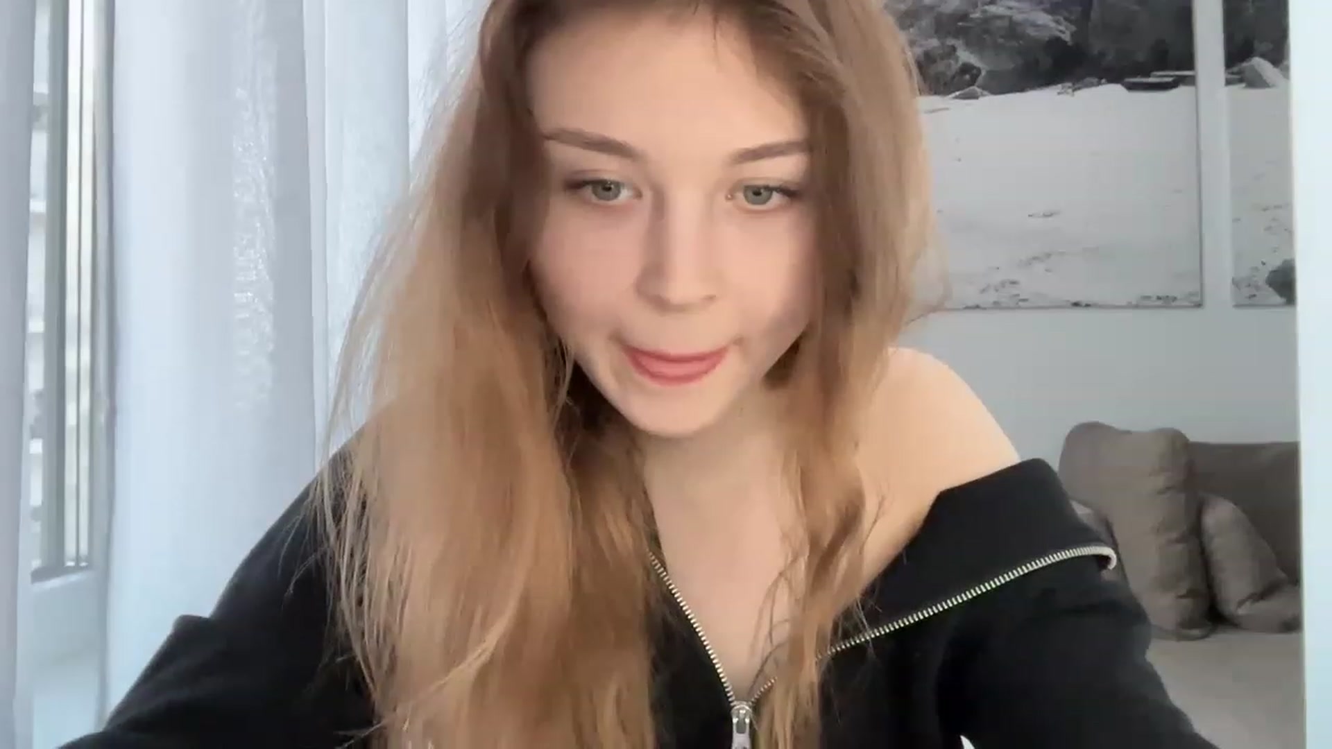 Gallery image thumbnail from Cassiopeeia's myfreecams stream on, 03/20/2023, 15:47 image 2 of 20