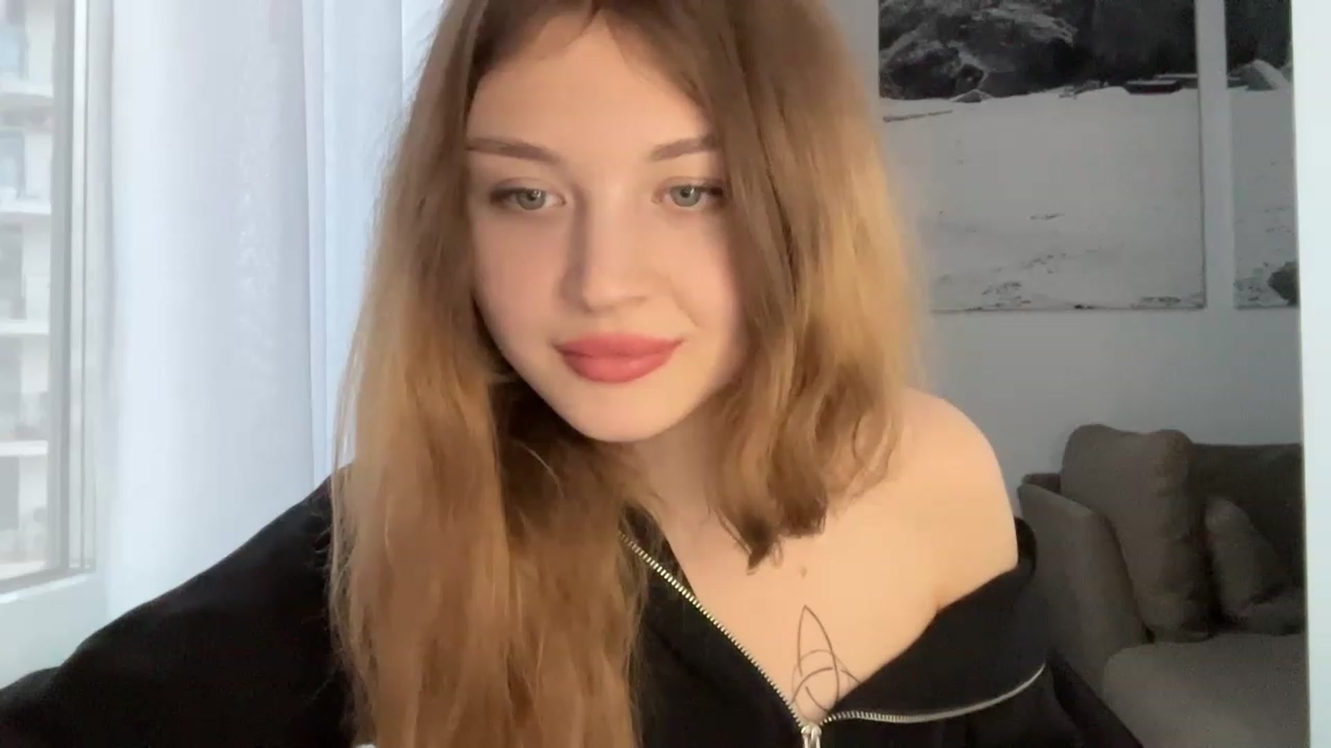 Gallery image thumbnail from Cassiopeeia's myfreecams stream on, 03/20/2023, 15:47 image 18 of 20