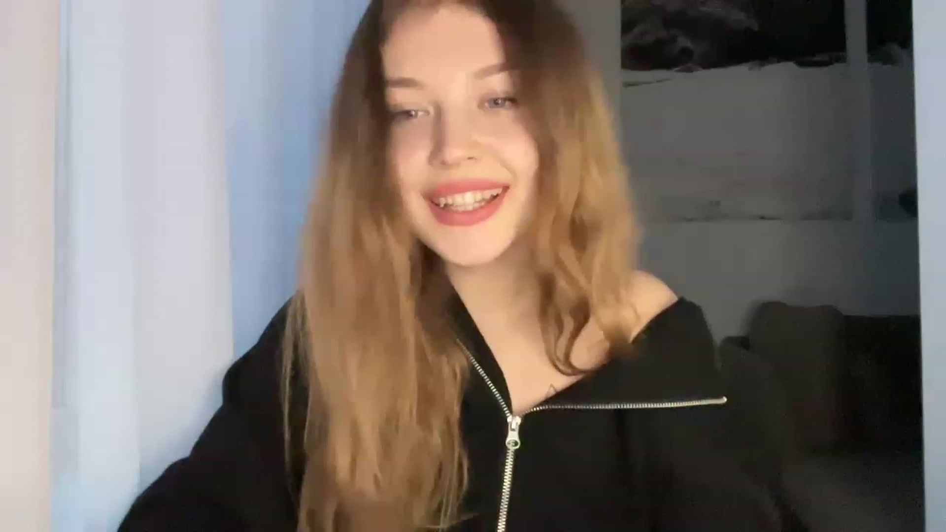 Gallery image thumbnail from Cassiopeeia's myfreecams stream on, 03/20/2023, 16:34 image 1 of 20