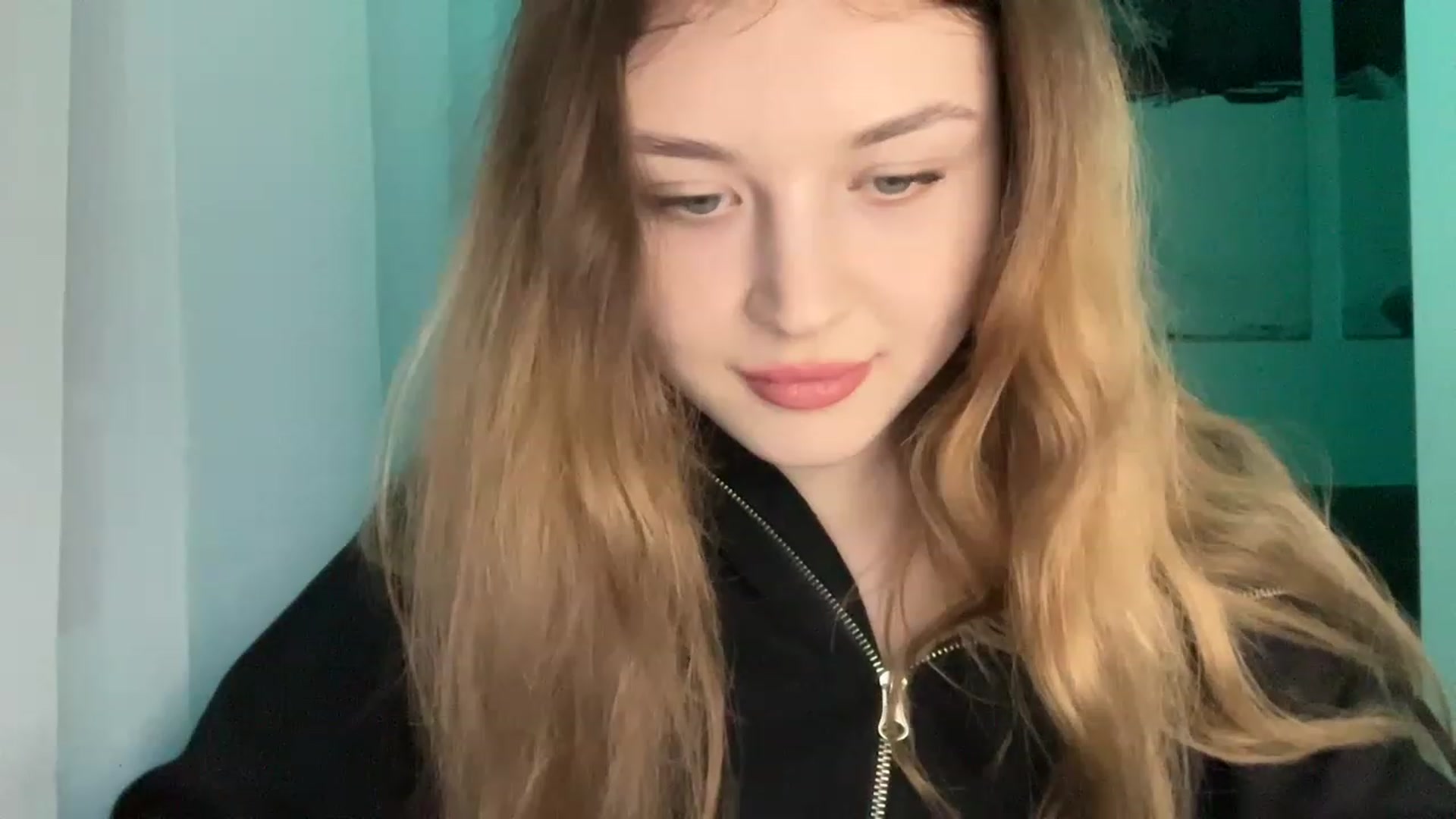 Gallery image thumbnail from Cassiopeeia's myfreecams stream on, 03/20/2023, 16:34 image 11 of 20