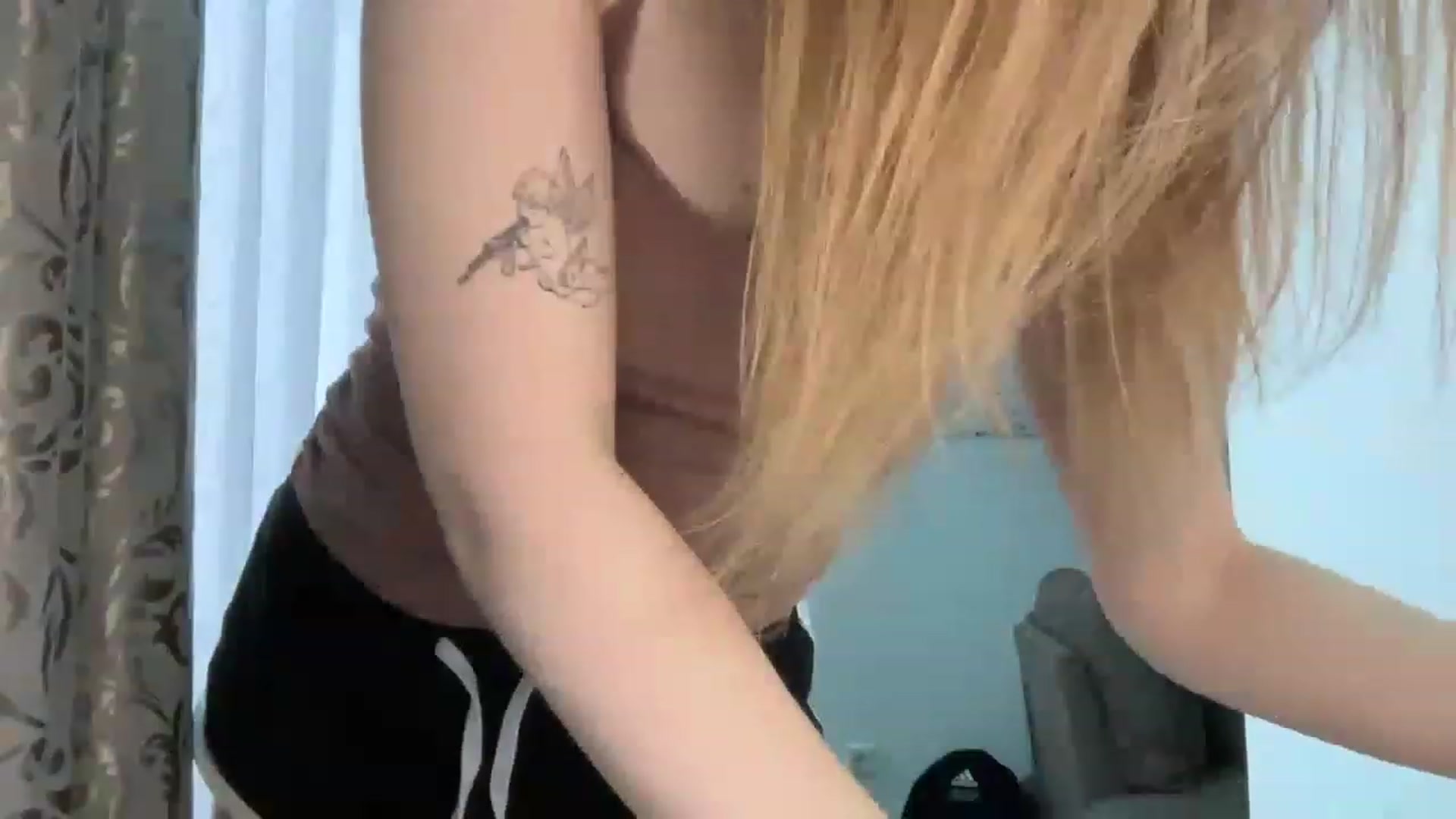 Gallery image thumbnail from Cassiopeeia's myfreecams stream on, 03/25/2023, 14:57 image 13 of 20