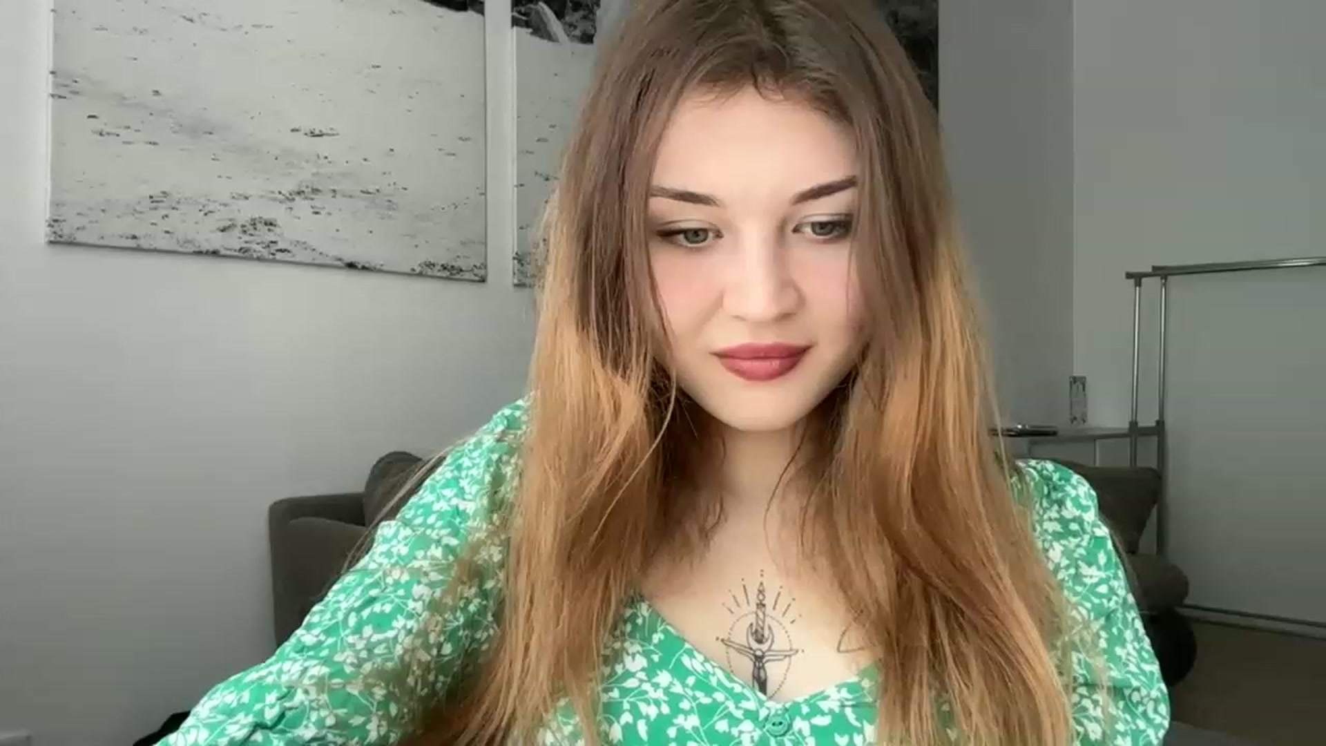 Gallery image thumbnail from Cassiopeeia's myfreecams stream on, 03/30/2023, 10:37 image 9 of 20