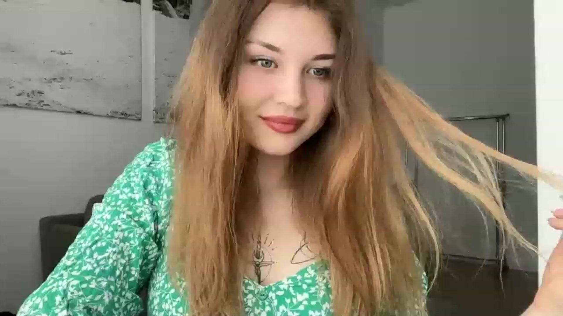 Gallery image thumbnail from Cassiopeeia's myfreecams stream on, 03/30/2023, 10:37 image 8 of 20
