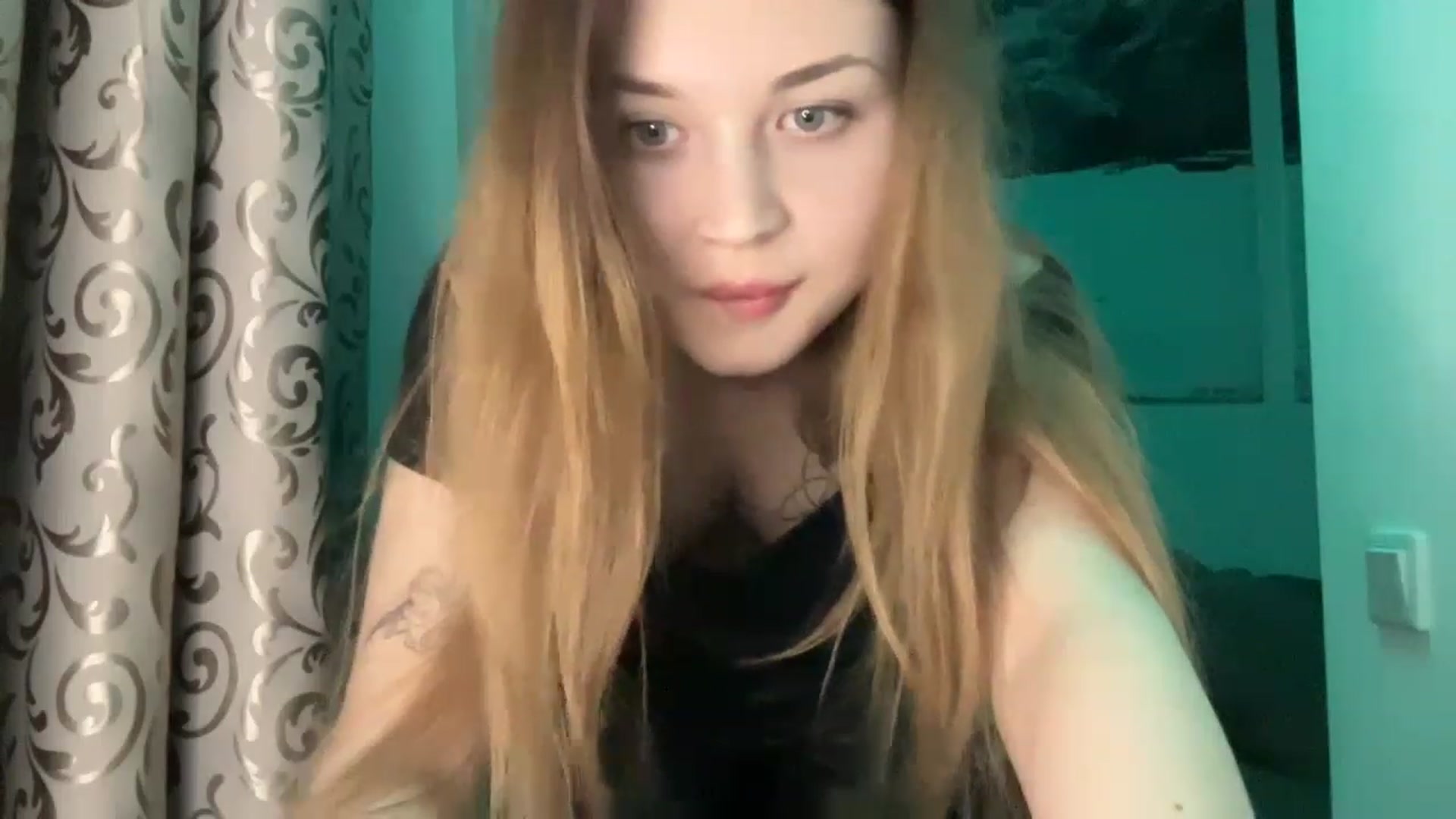 Gallery image thumbnail from Cassiopeeia's myfreecams stream on, 03/31/2023, 18:24 image 18 of 20
