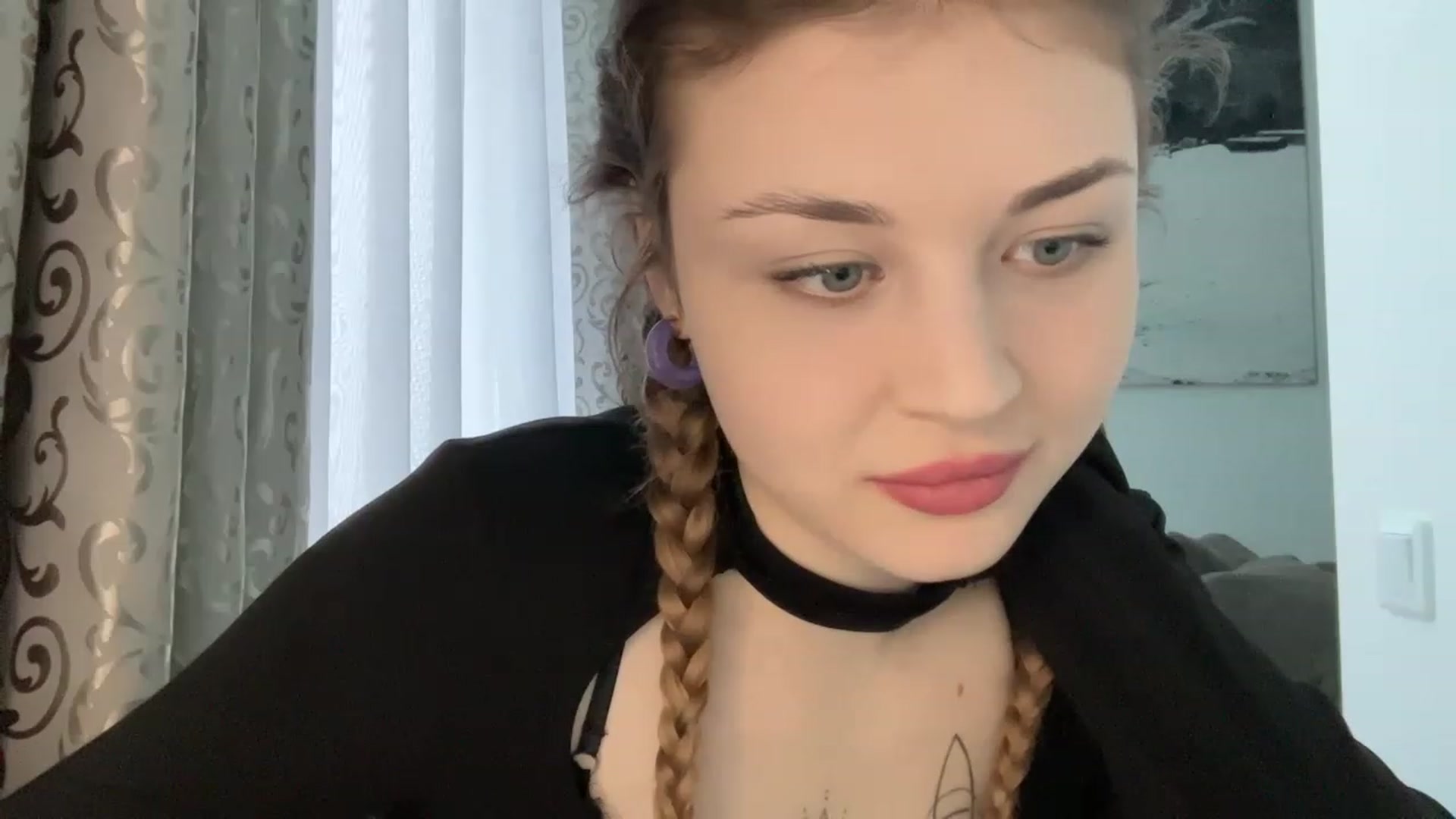 Gallery image thumbnail from Cassiopeeia's myfreecams stream on, 04/01/2023, 14:06 image 18 of 20