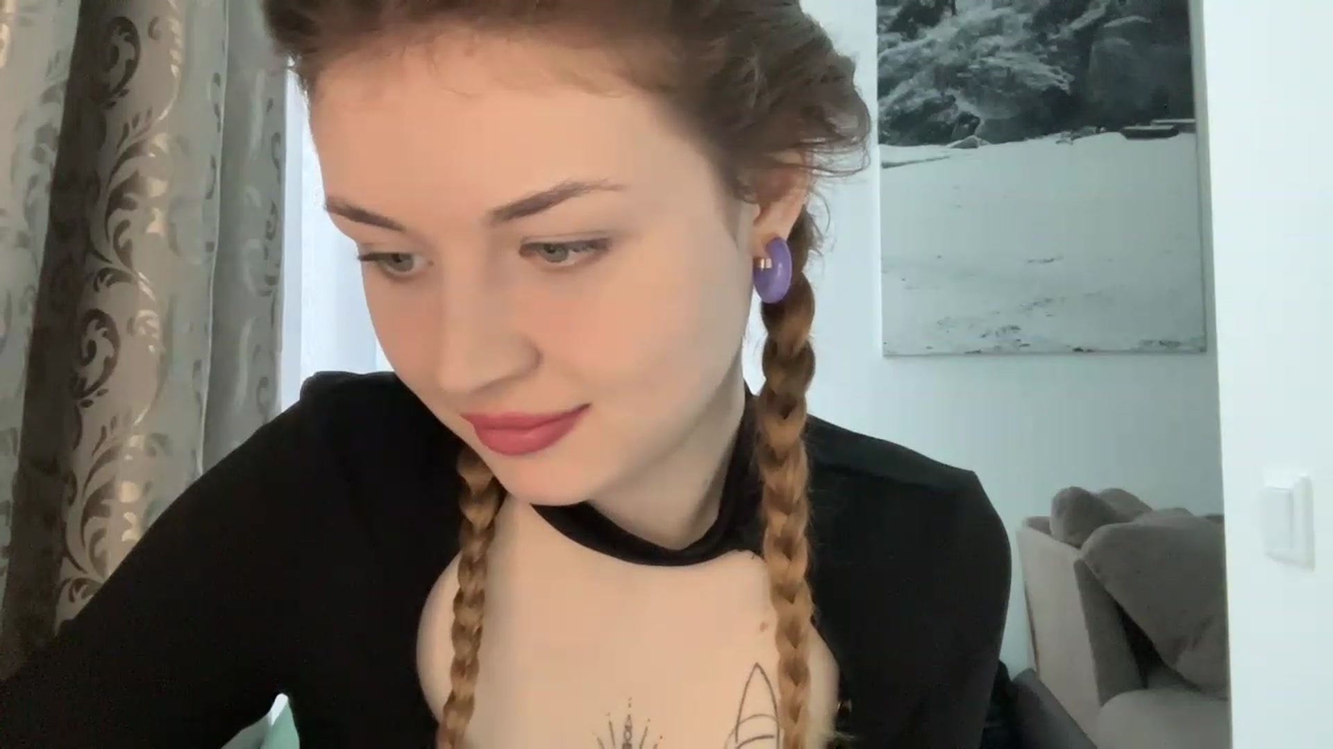 Gallery image thumbnail from Cassiopeeia's myfreecams stream on, 04/01/2023, 14:06 image 15 of 20