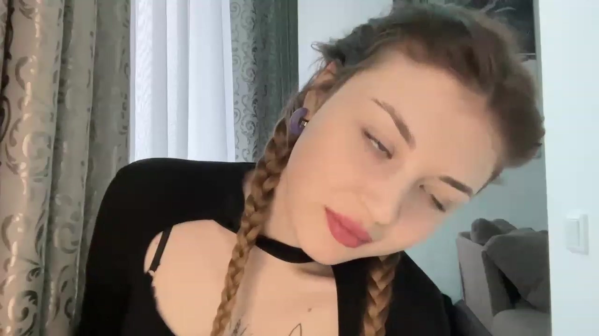 Gallery image thumbnail from Cassiopeeia's myfreecams stream on, 04/01/2023, 14:06 image 19 of 20