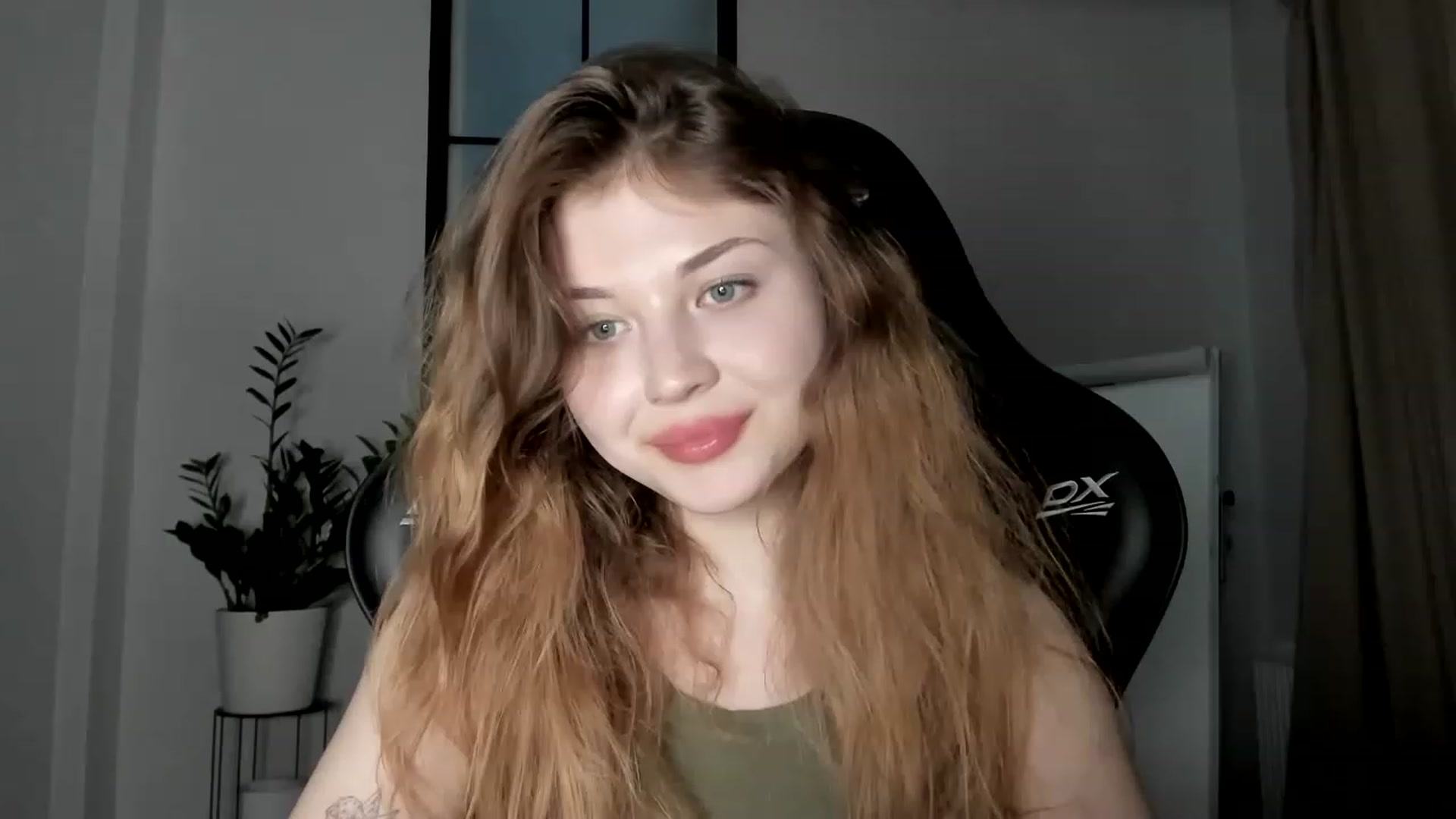 Gallery image thumbnail from Cassiopeeia's myfreecams stream on, 04/02/2023, 16:06 image 1 of 20